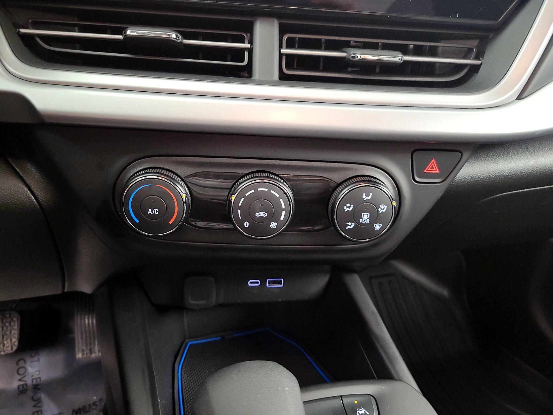 Thumbnail: 2025 Chevrolet Trax - 16