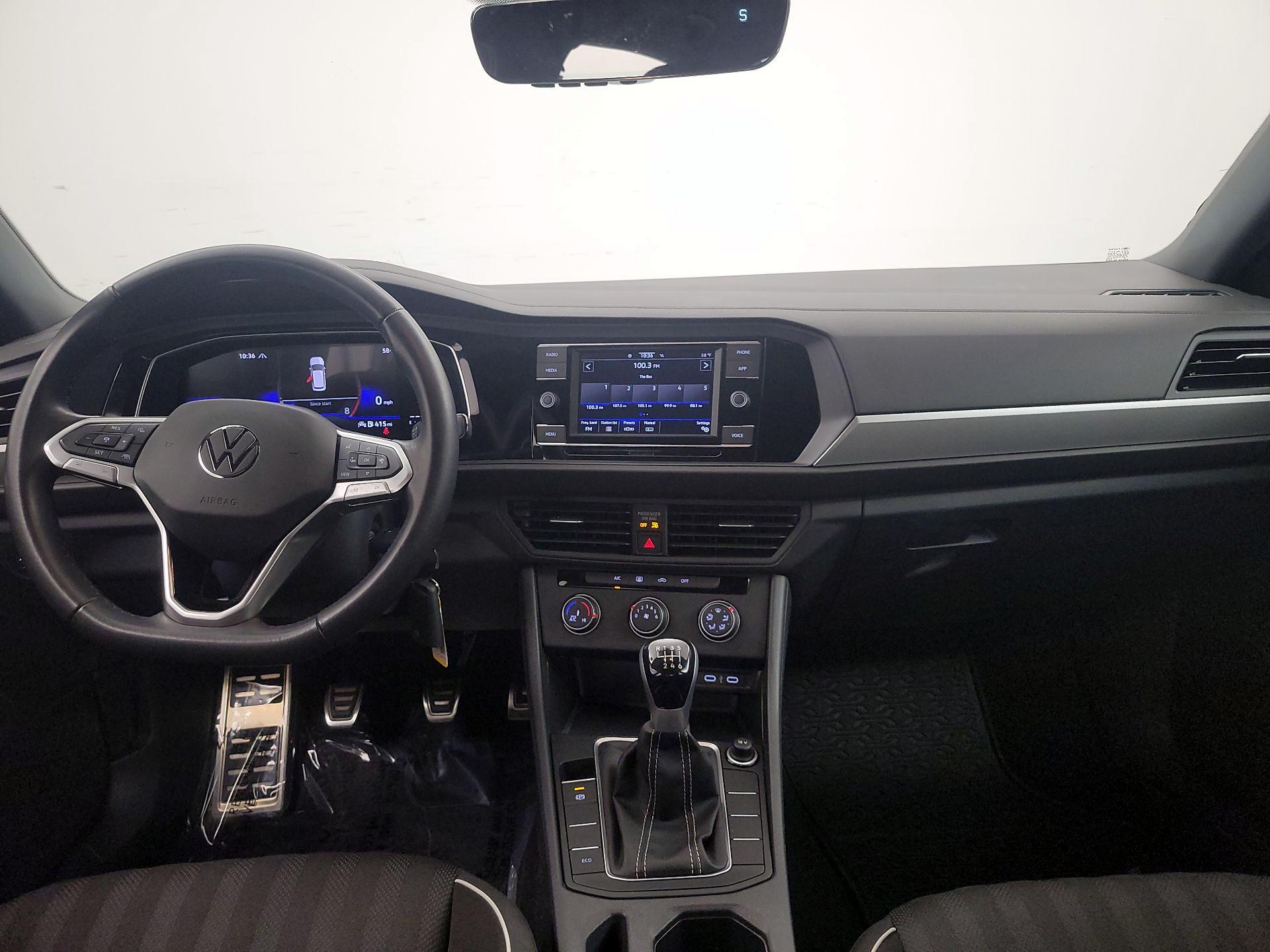 Thumbnail: 2023 Volkswagen Jetta - 9