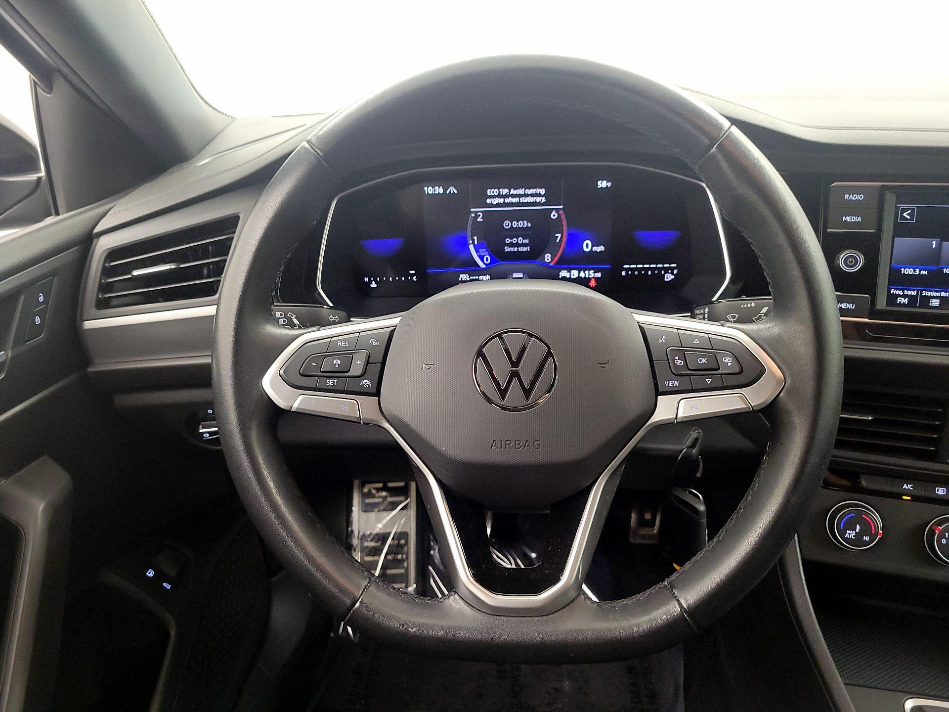 Thumbnail: 2023 Volkswagen Jetta - 10