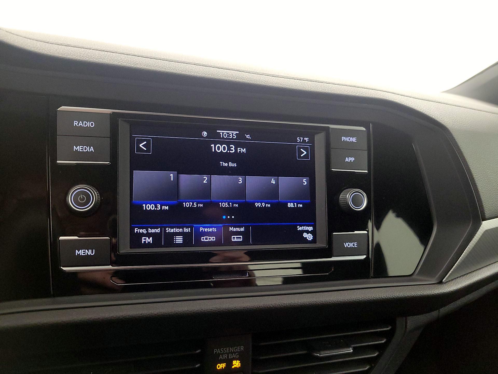 Thumbnail: 2023 Volkswagen Jetta - 15