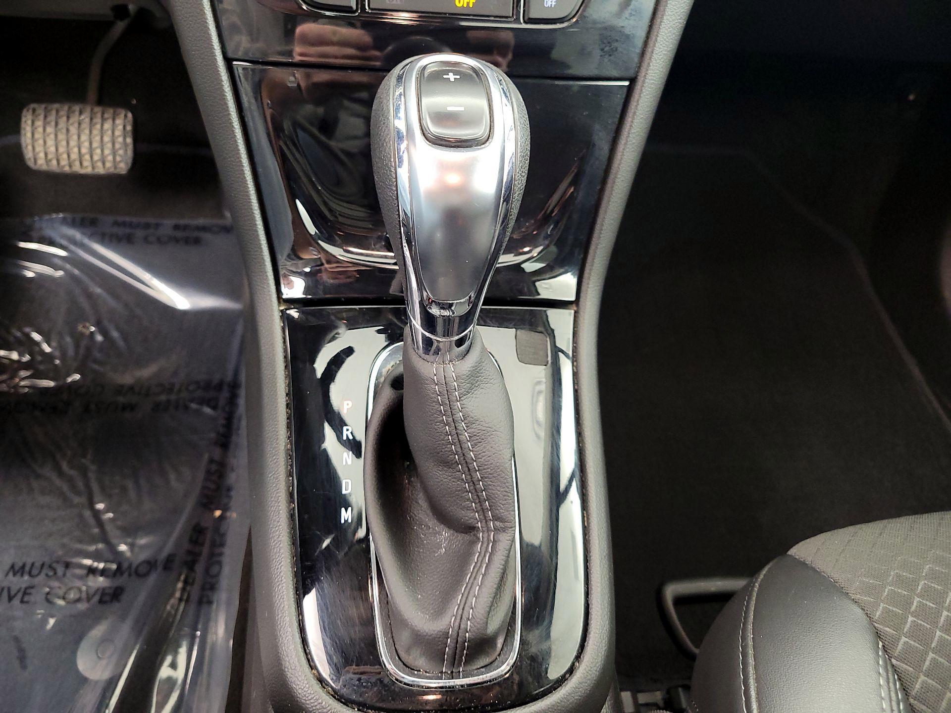 Thumbnail: 2020 Buick Encore - 17