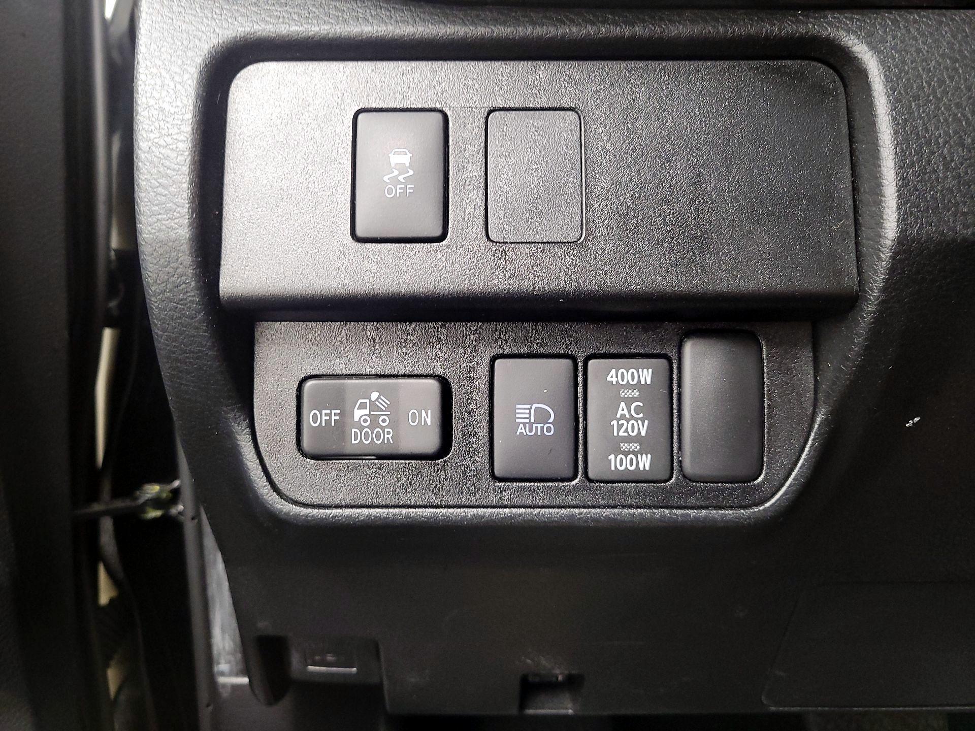 Thumbnail: 2022 Toyota Tacoma - 13