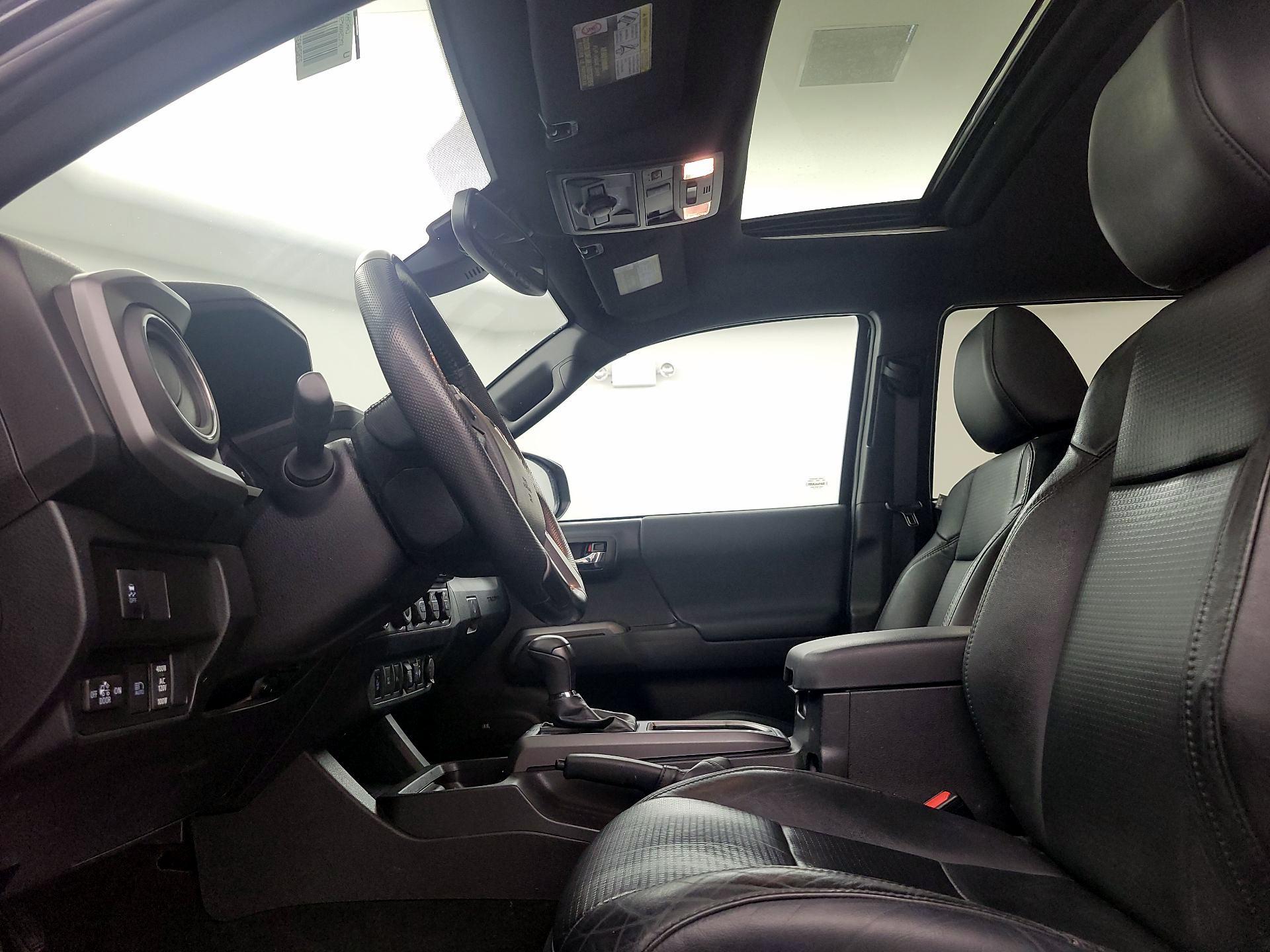 Thumbnail: 2022 Toyota Tacoma - 20