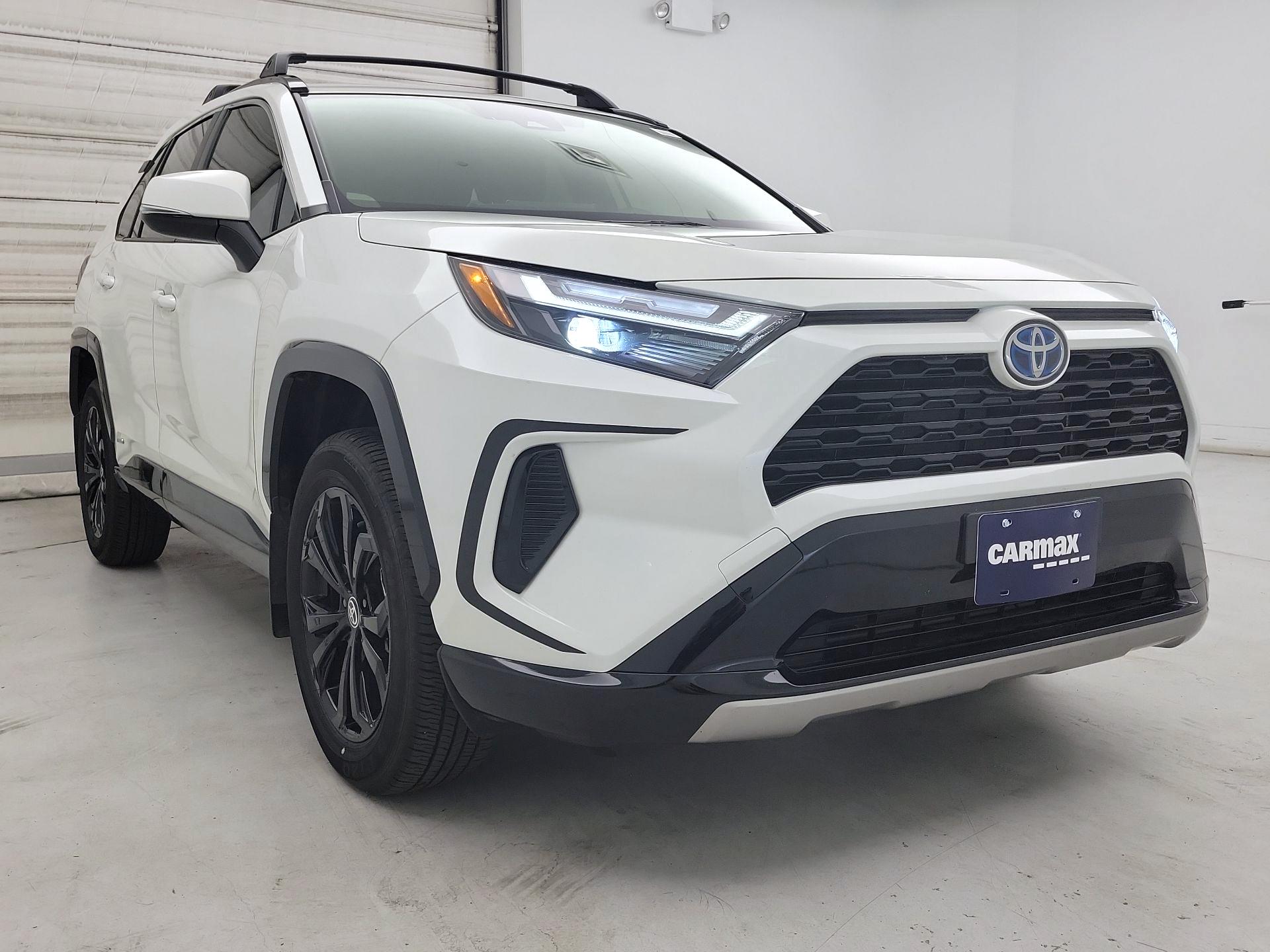Thumbnail: 2022 Toyota RAV4 - 1