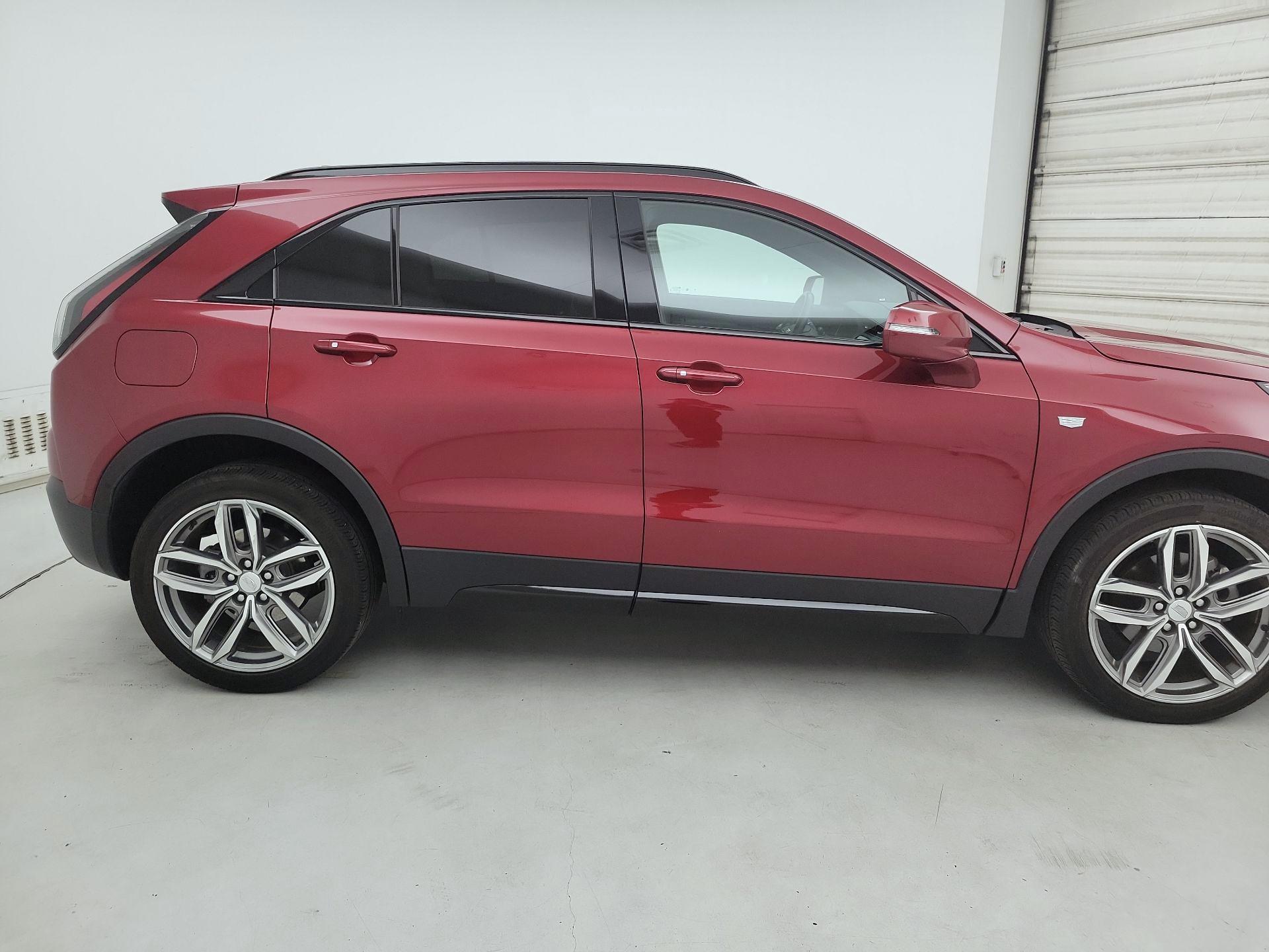 Thumbnail: 2019 Cadillac XT4 - 4