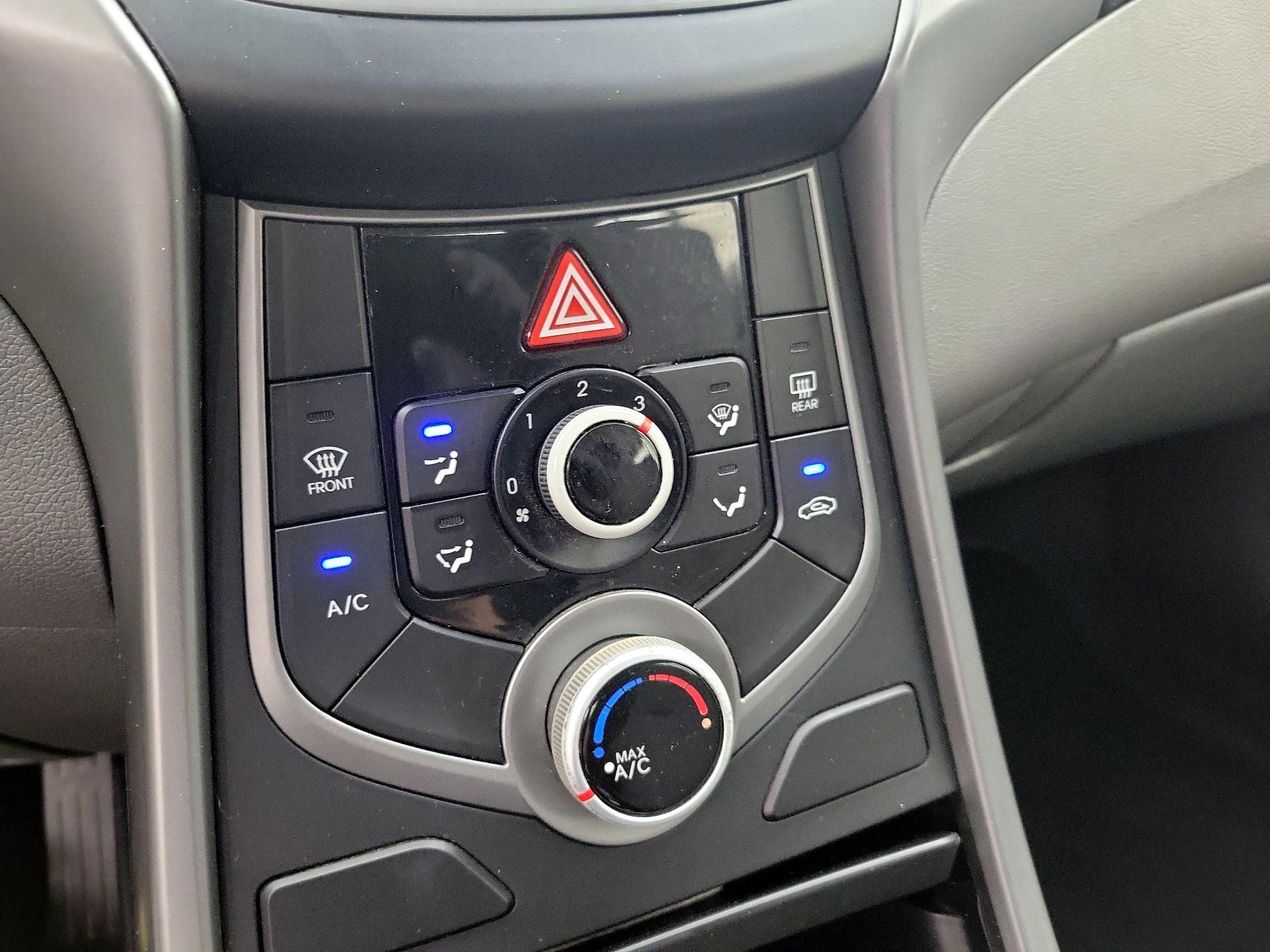 Thumbnail: 2015 Hyundai Elantra - 15