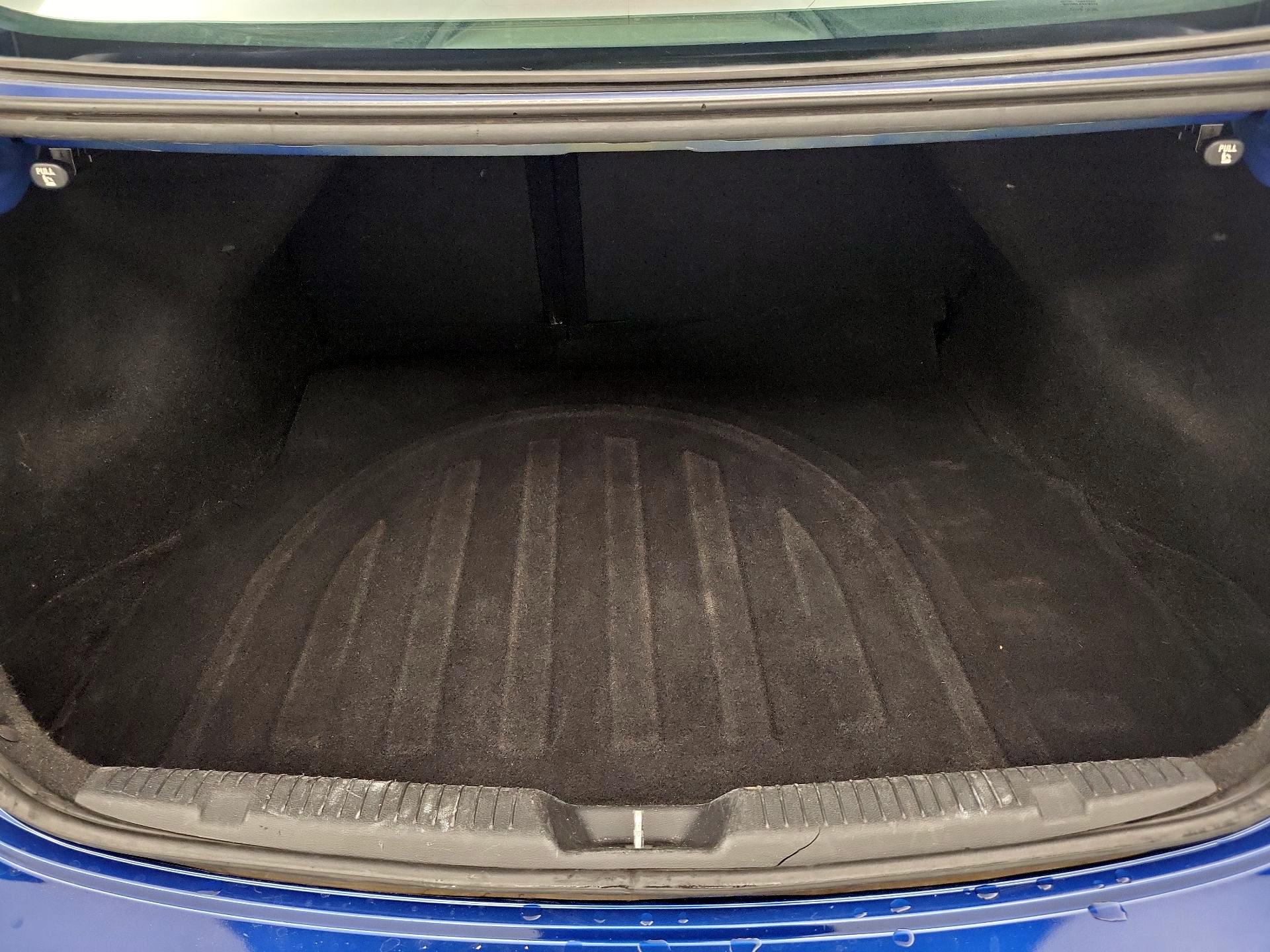 Thumbnail: 2015 Hyundai Elantra - 19