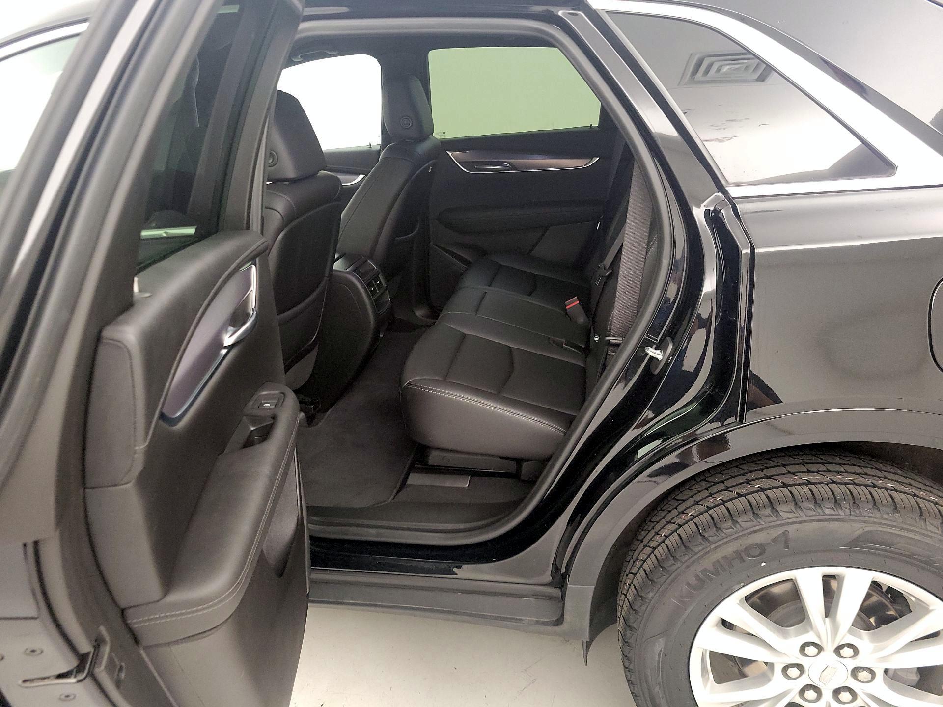 Thumbnail: 2021 Cadillac XT5 - 19