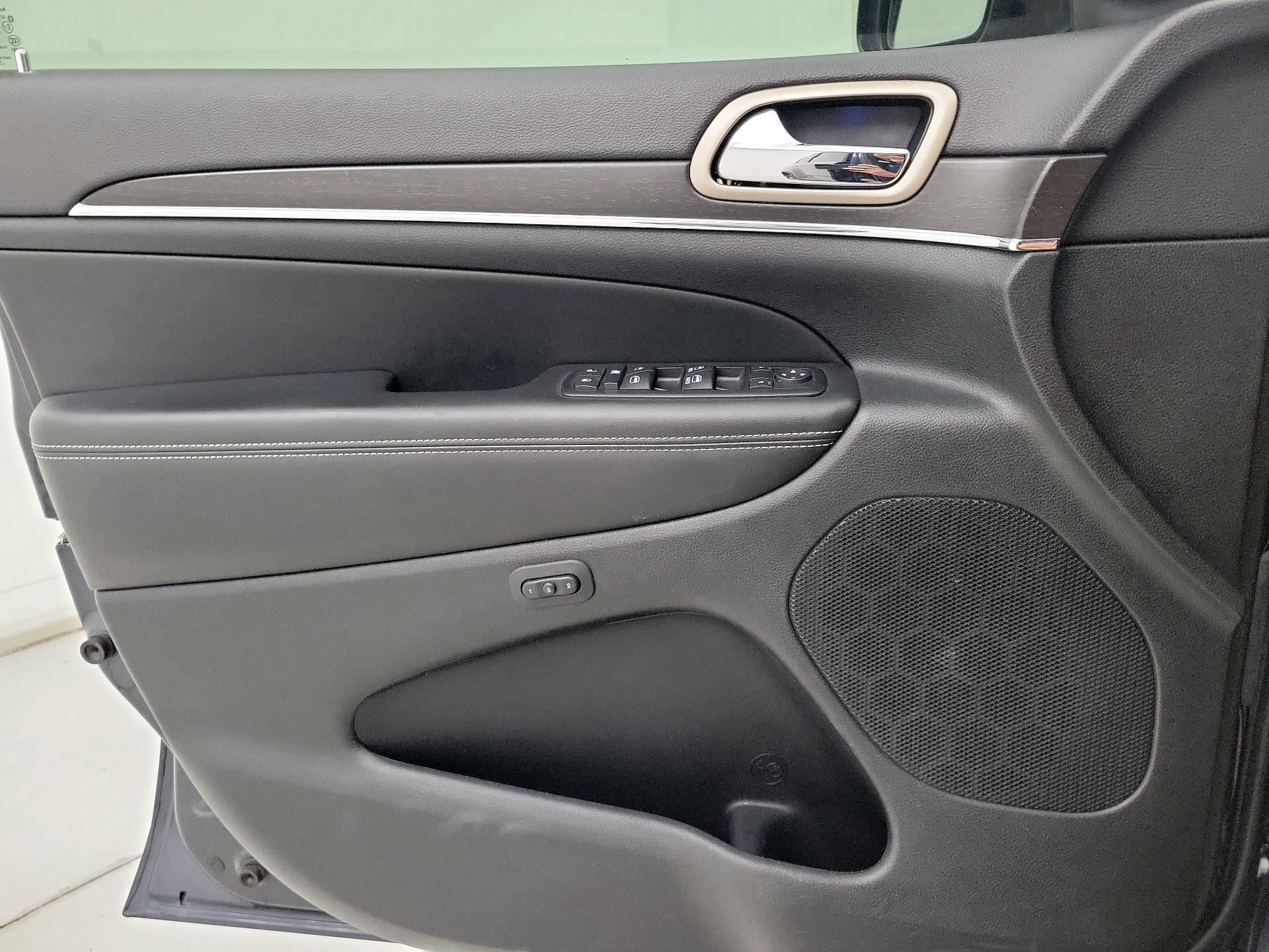 Thumbnail: 2014 Jeep Grand Cherokee - 10