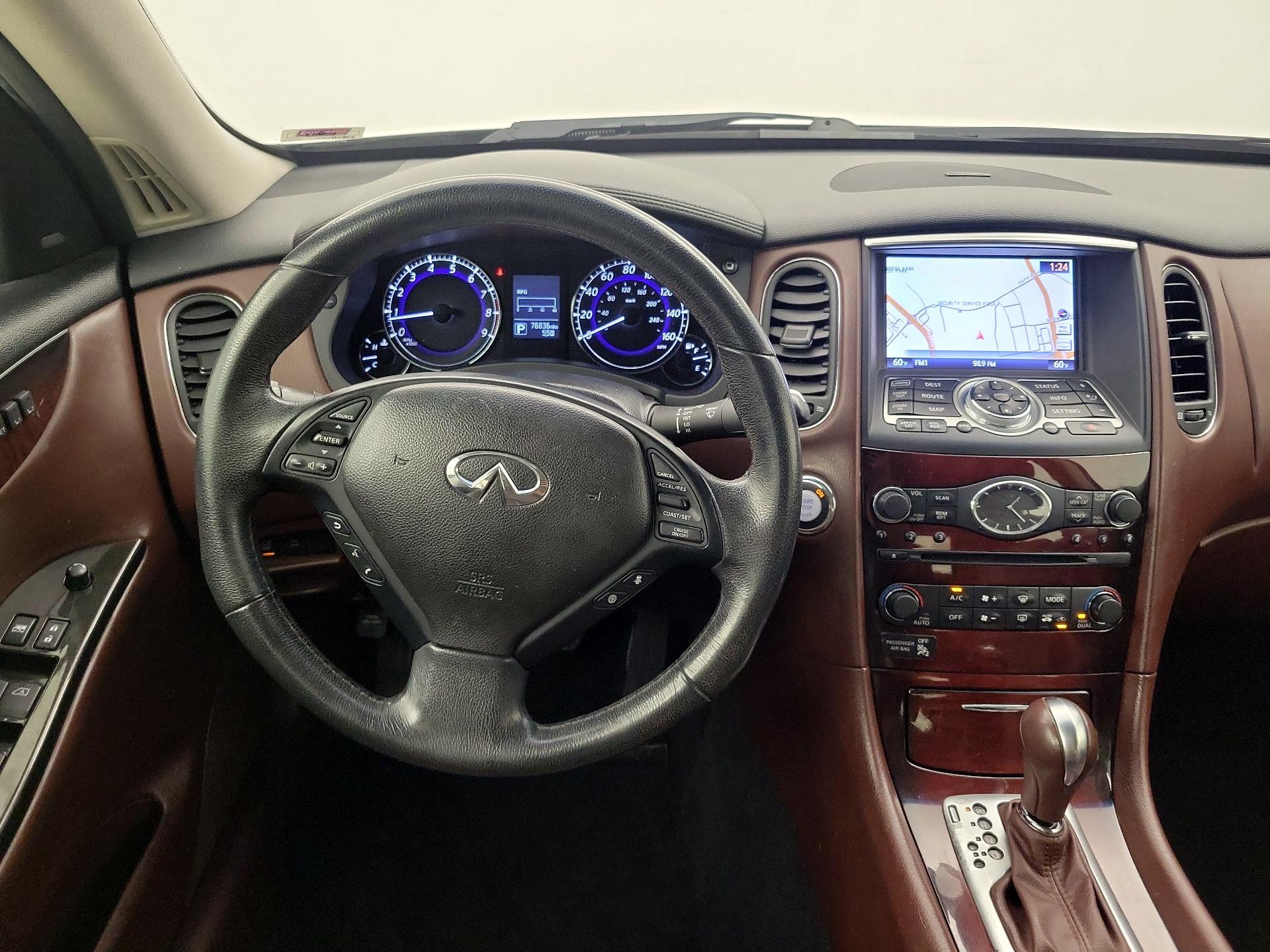 Thumbnail: 2015 INFINITI QX50 - 10