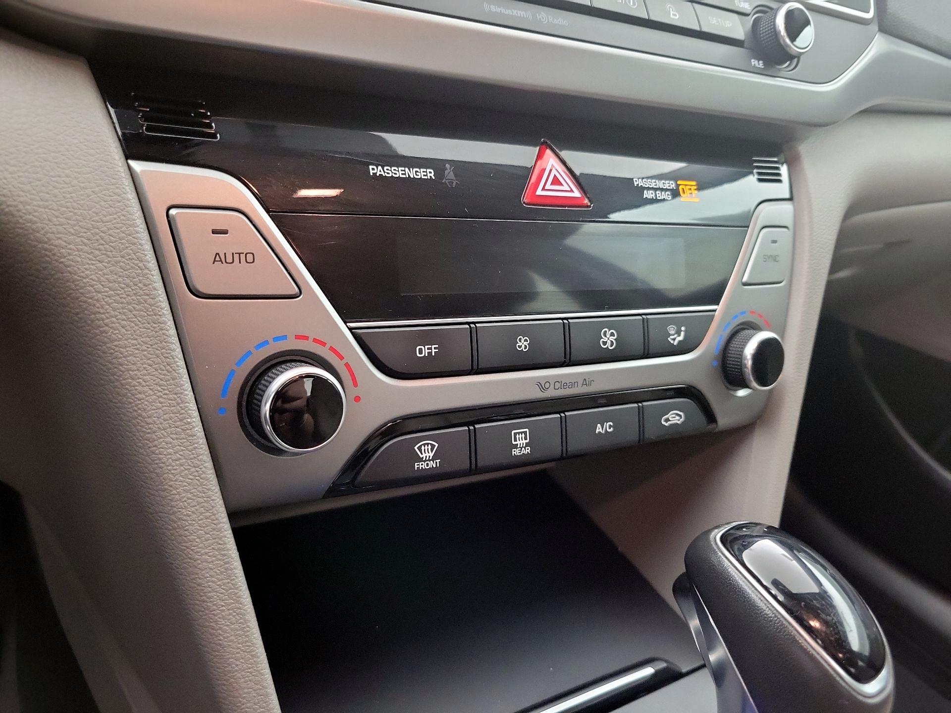 Thumbnail: 2017 Hyundai Elantra - 14