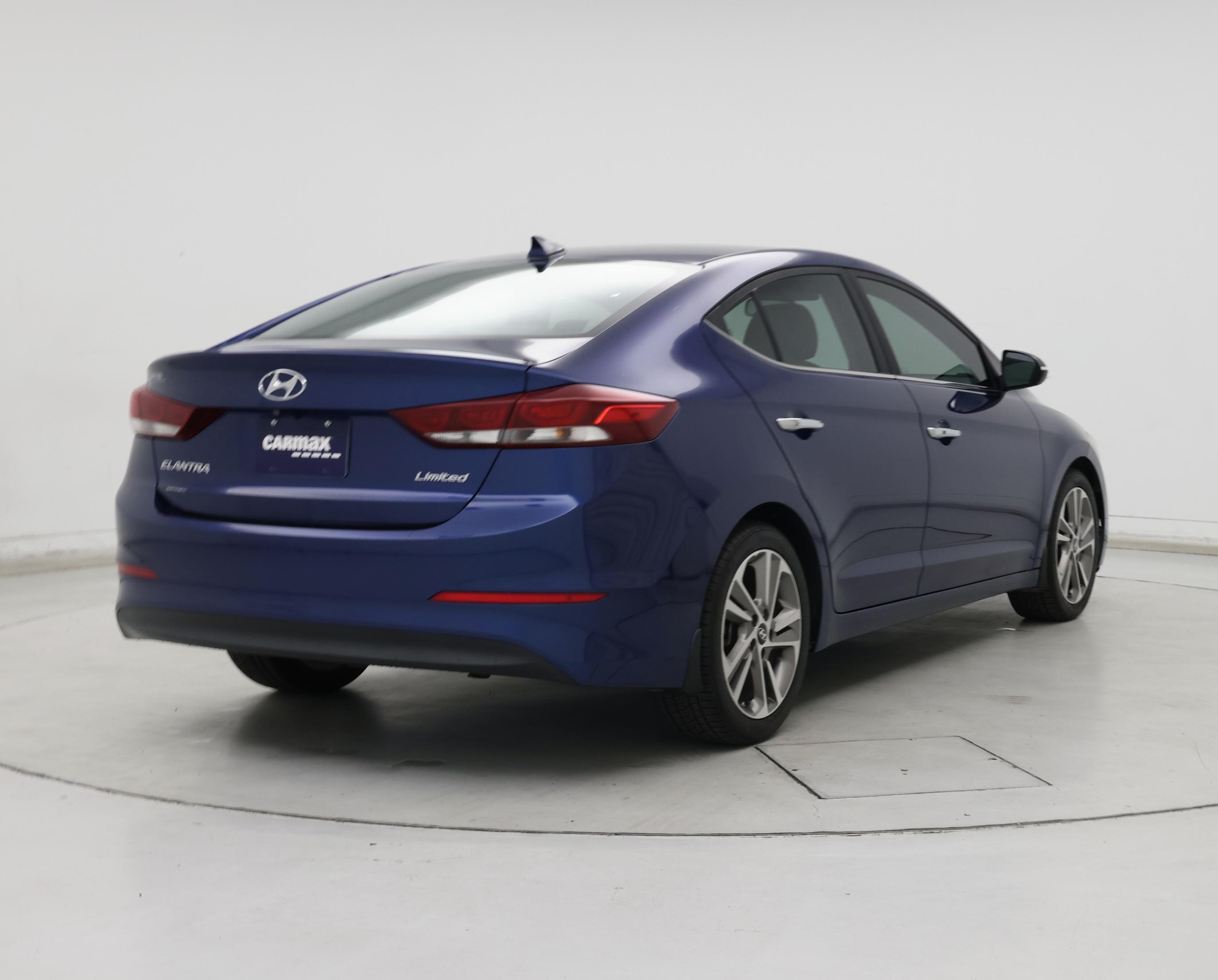 Thumbnail: 2017 Hyundai Elantra - 8
