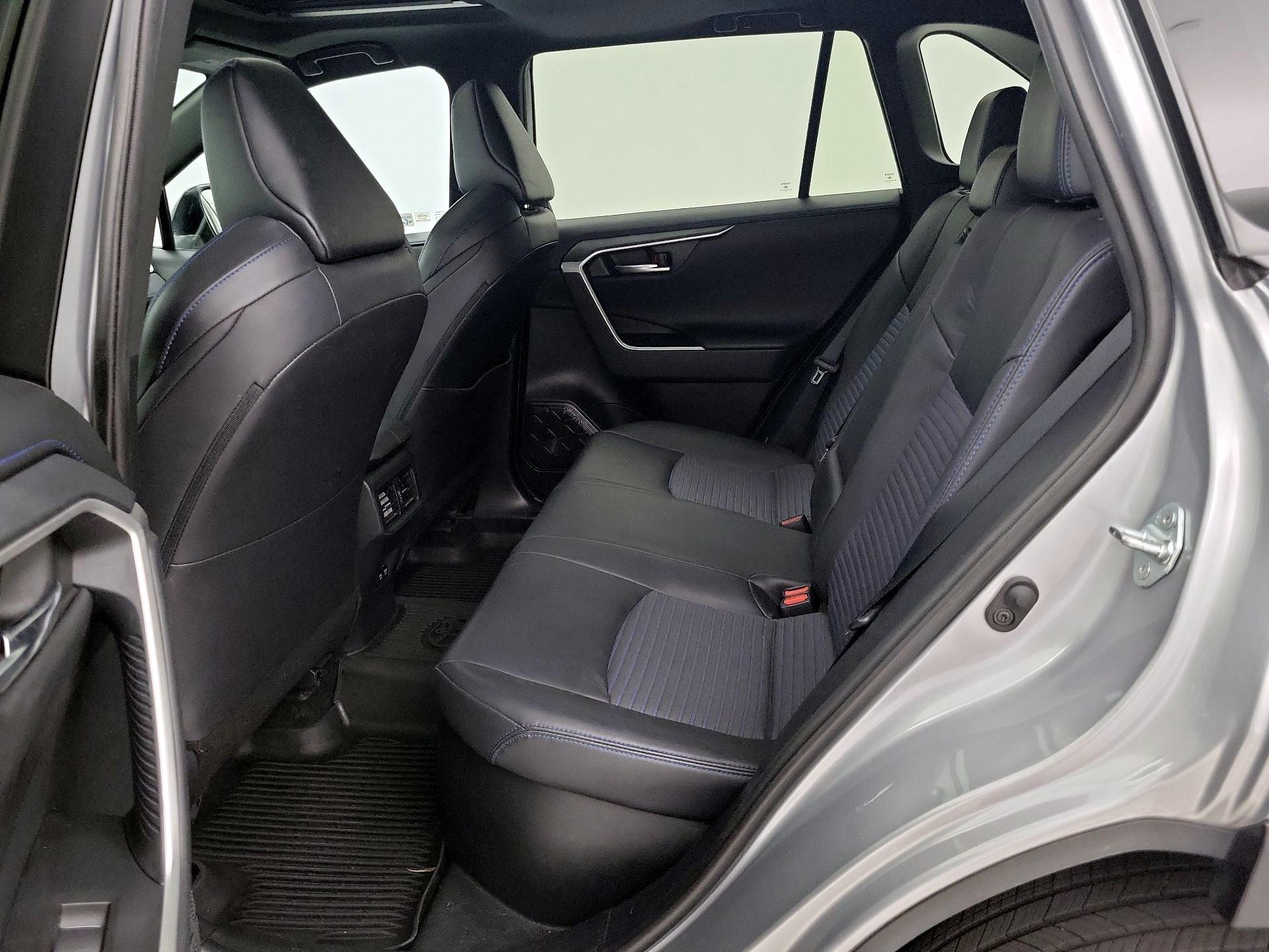 Thumbnail: 2019 Toyota RAV4 - 19