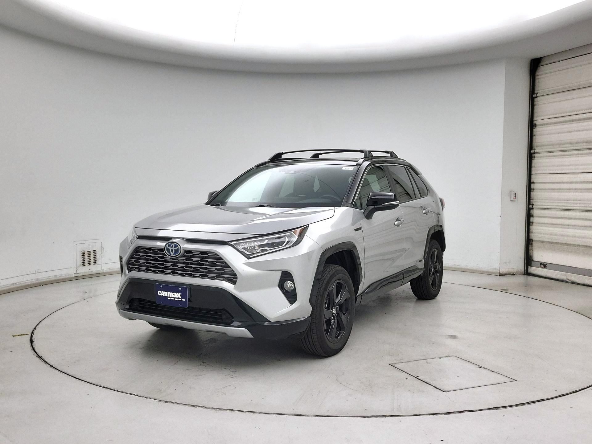 Thumbnail: 2019 Toyota RAV4 - 3
