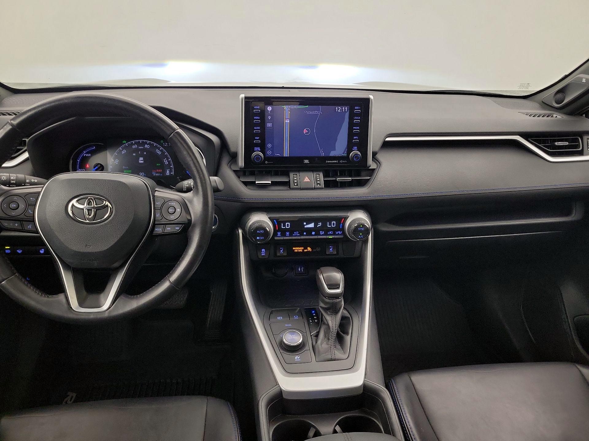 Thumbnail: 2019 Toyota RAV4 - 8