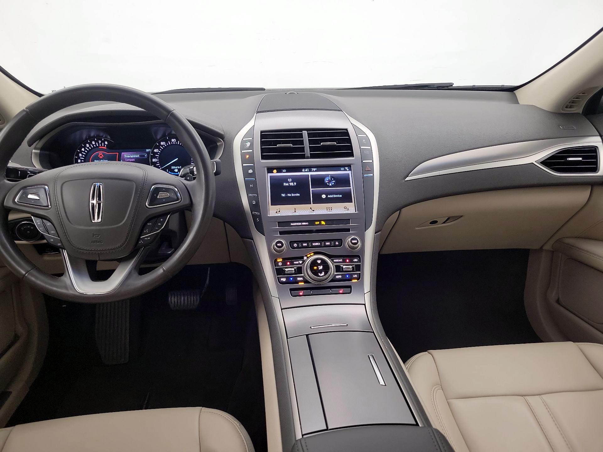 Thumbnail: 2017 Lincoln MKZ - 9
