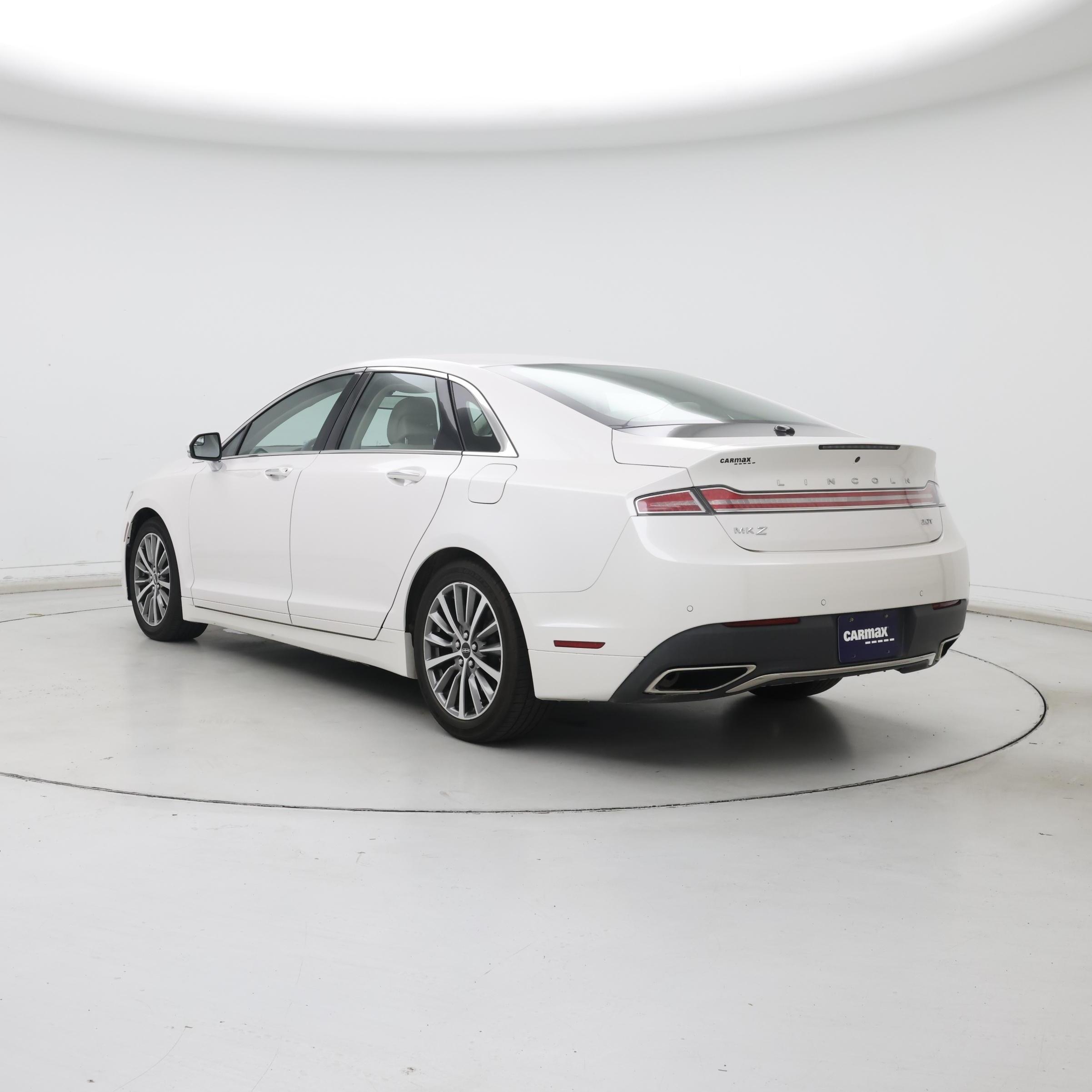 Thumbnail: 2017 Lincoln MKZ - 2