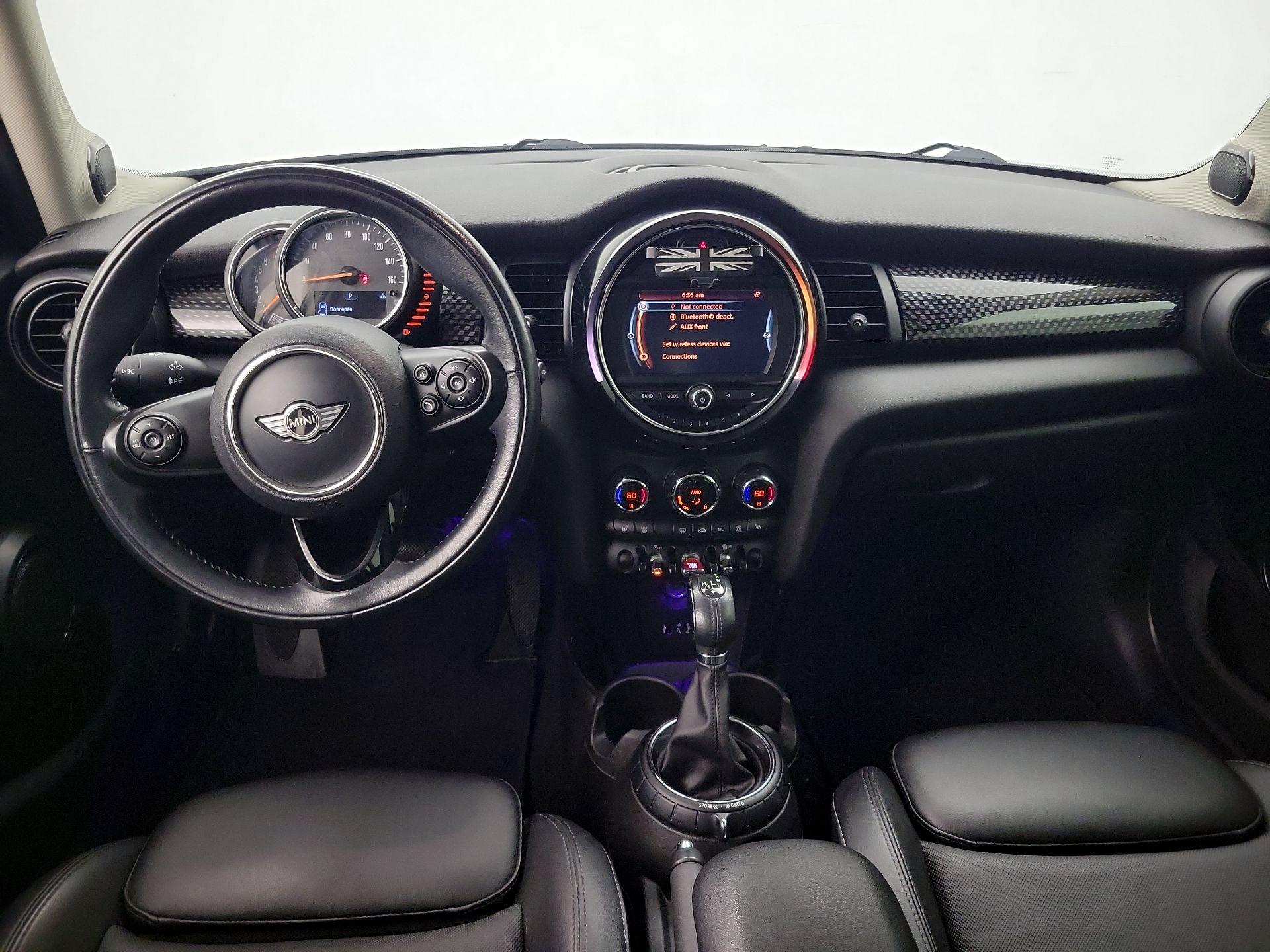 Thumbnail: 2017 MINI Cooper Hardtop - 9