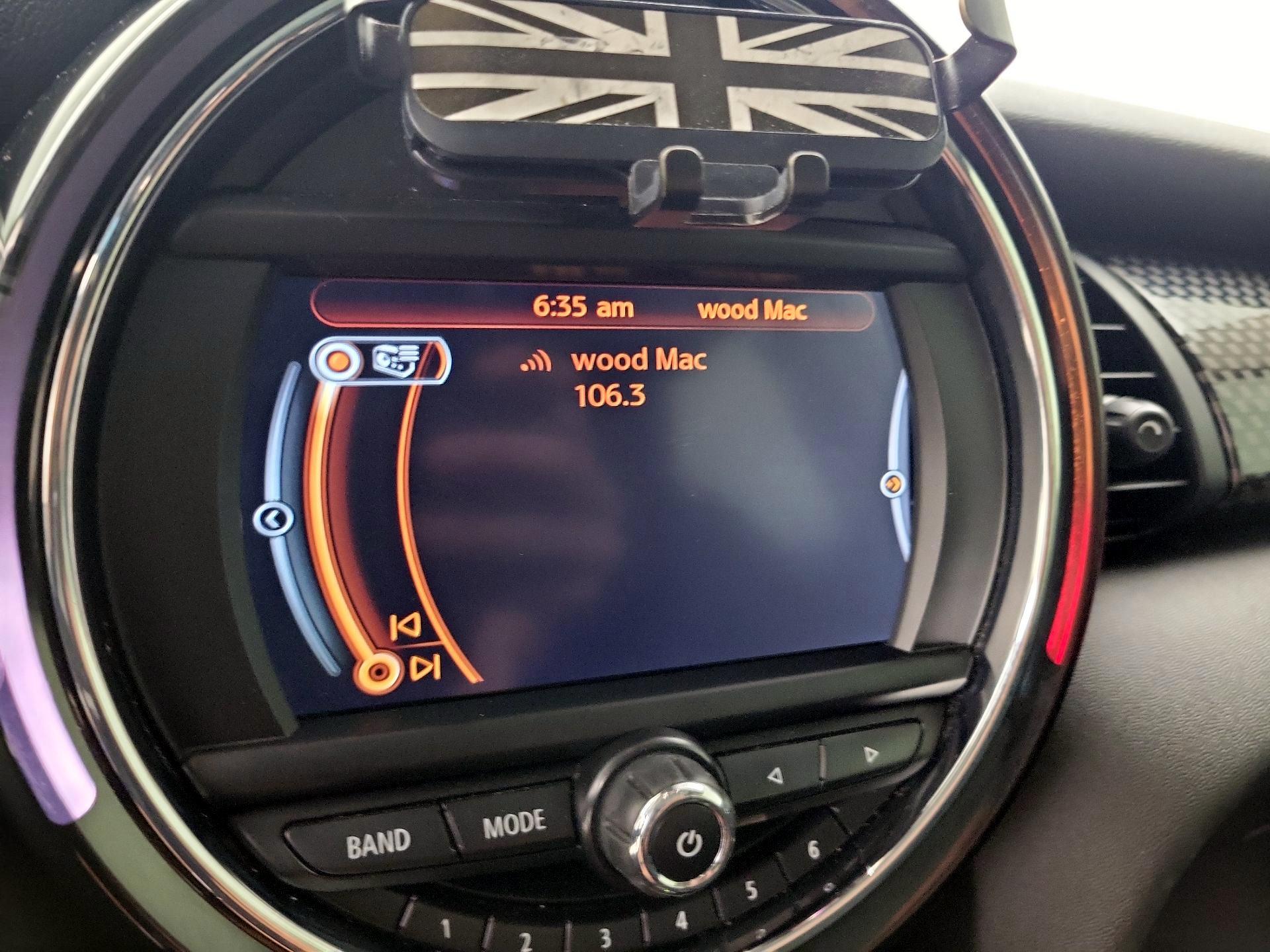 Thumbnail: 2017 MINI Cooper Hardtop - 14