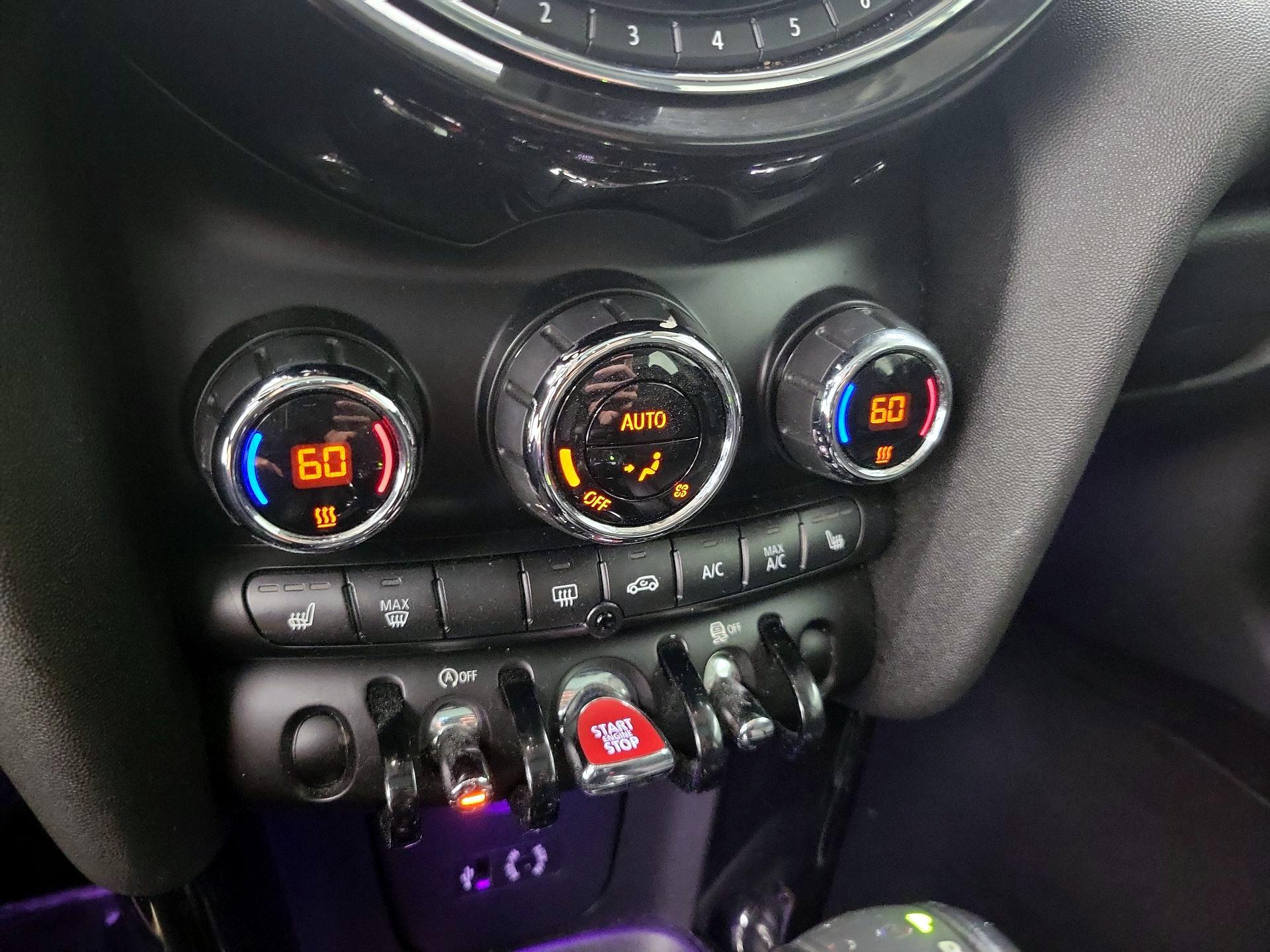 Thumbnail: 2017 MINI Cooper Hardtop - 15