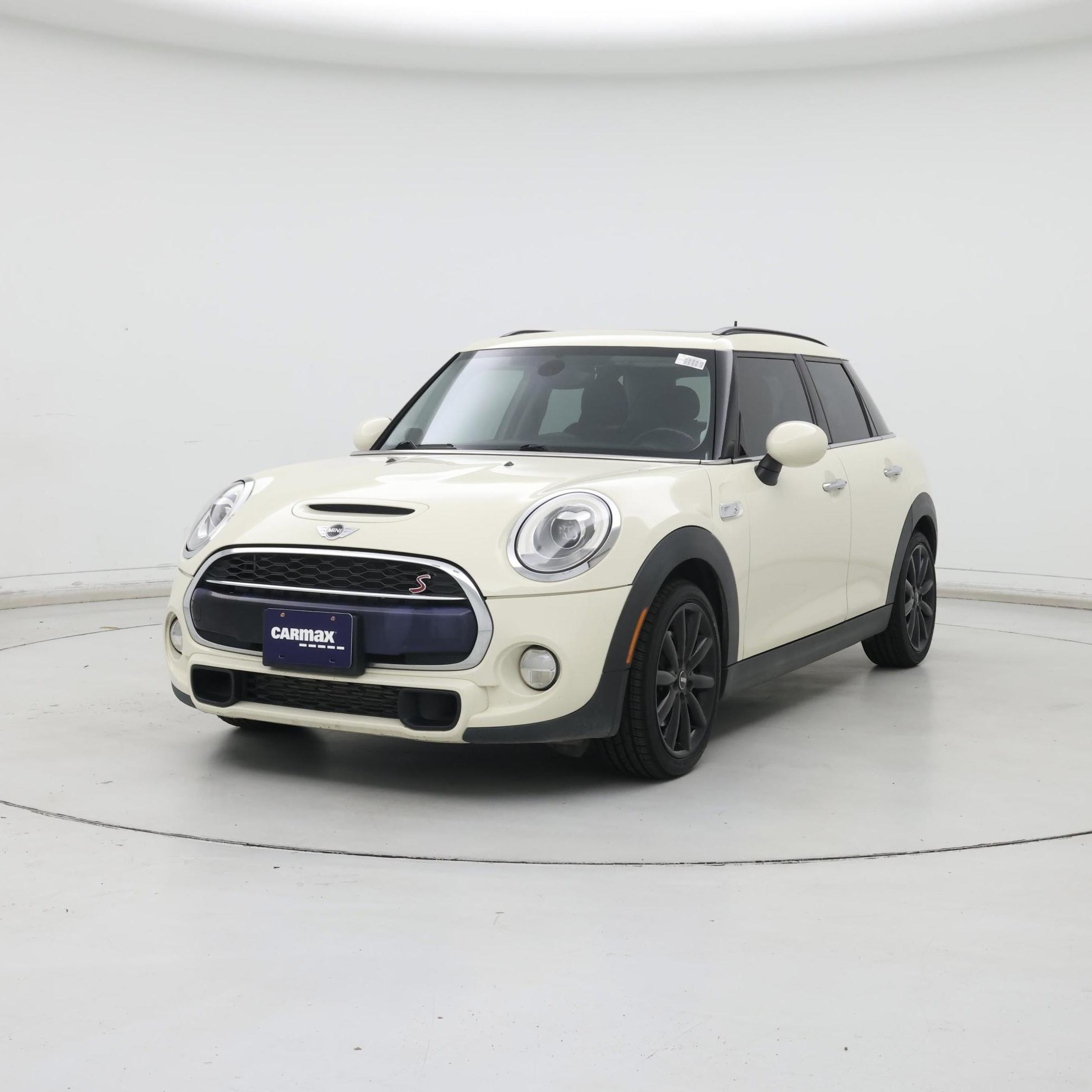 Thumbnail: 2017 MINI Cooper Hardtop - 4
