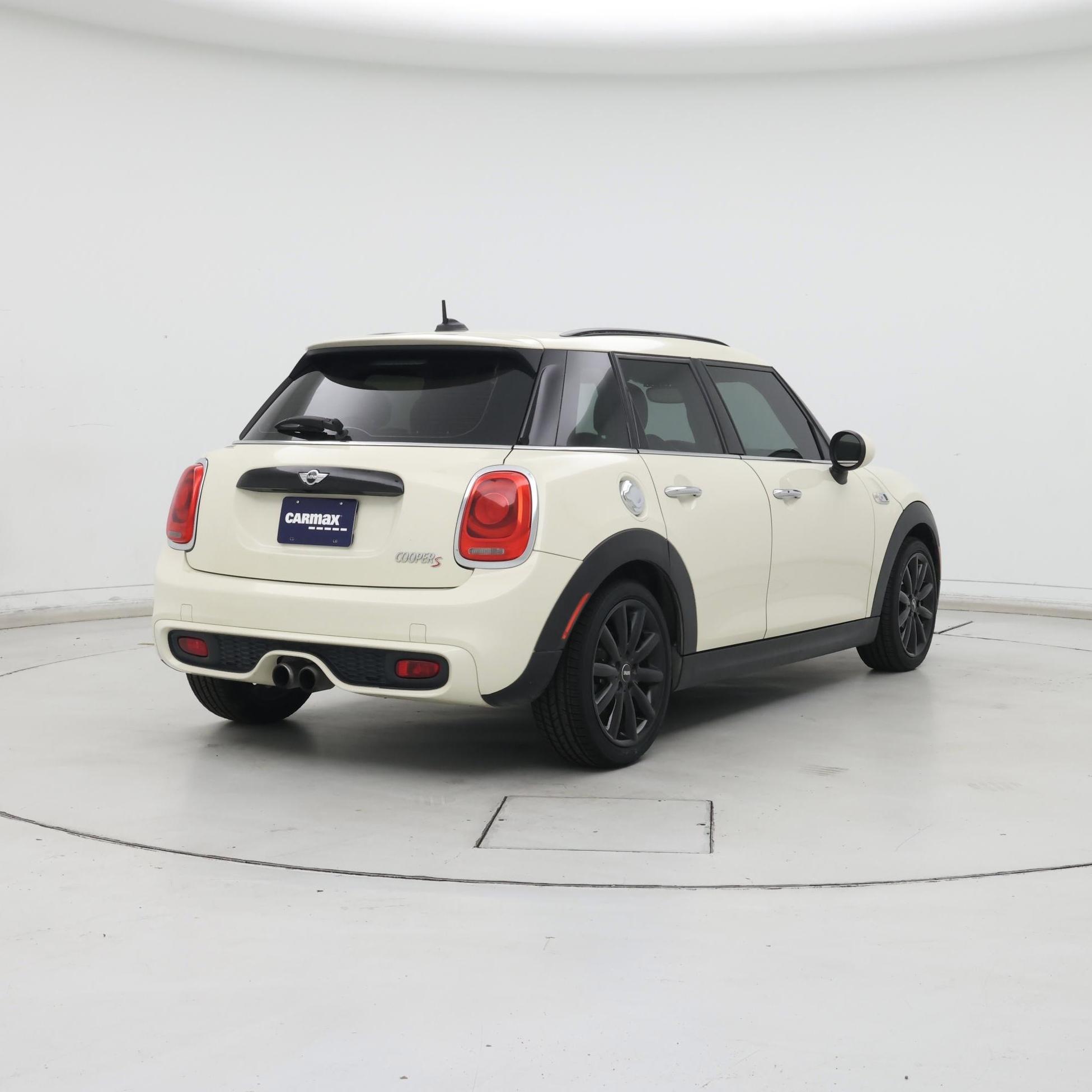 Thumbnail: 2017 MINI Cooper Hardtop - 8