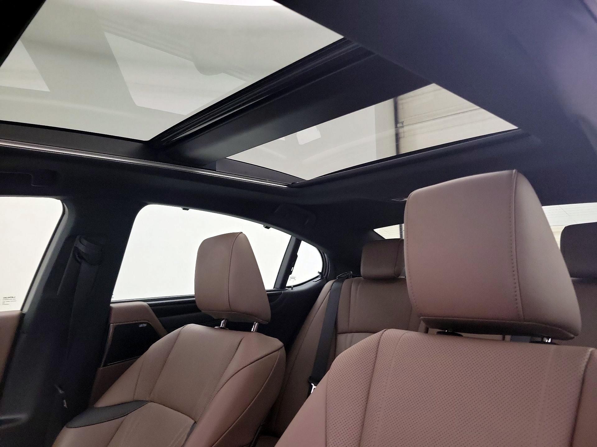 Thumbnail: 2023 Lexus ES - 19