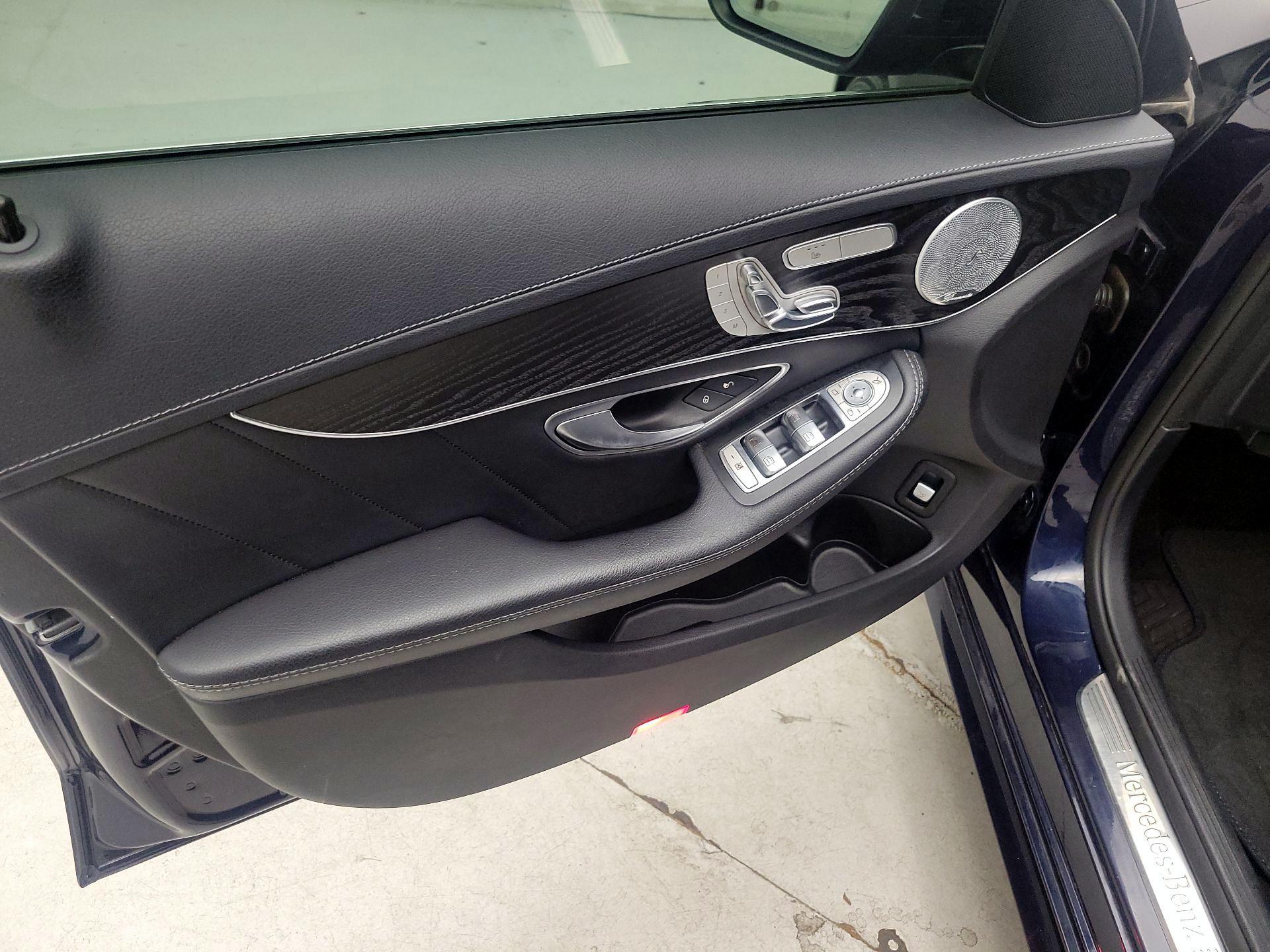 Thumbnail: 2016 Mercedes-Benz C-Class - 12