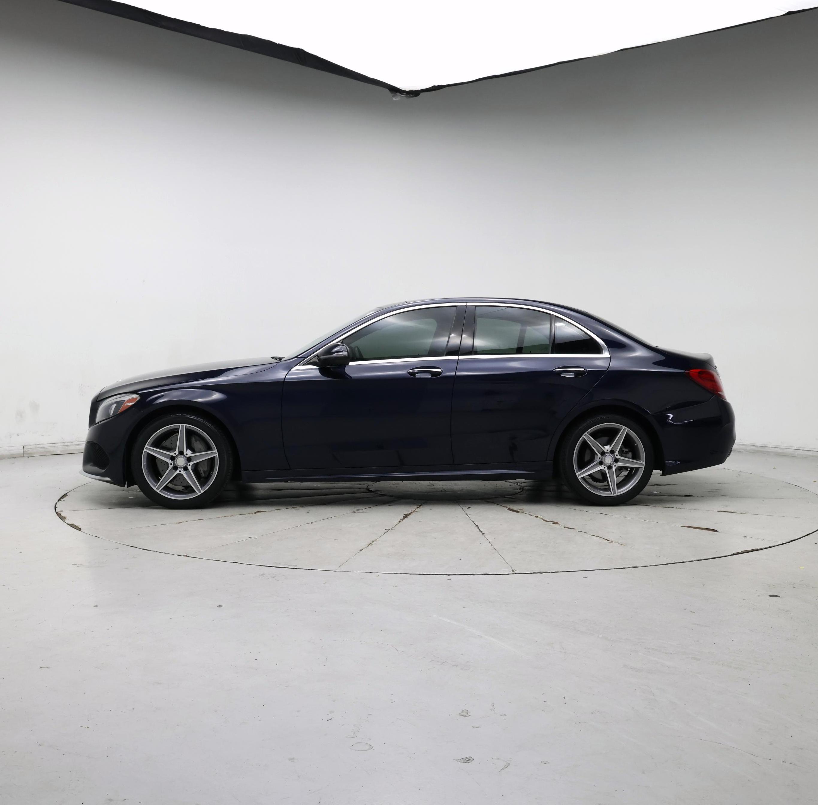Thumbnail: 2016 Mercedes-Benz C-Class - 3