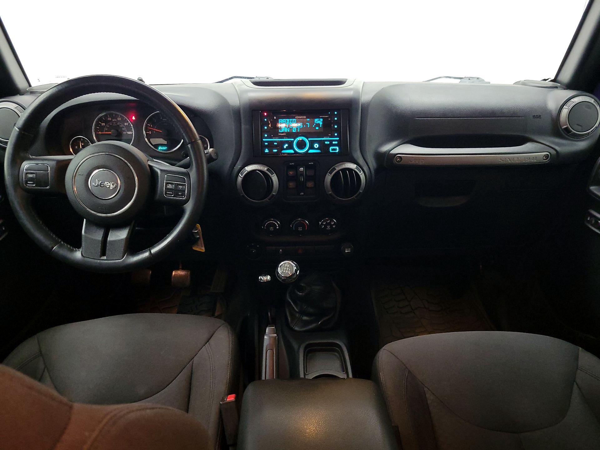 Thumbnail: 2017 Jeep Wrangler - 9