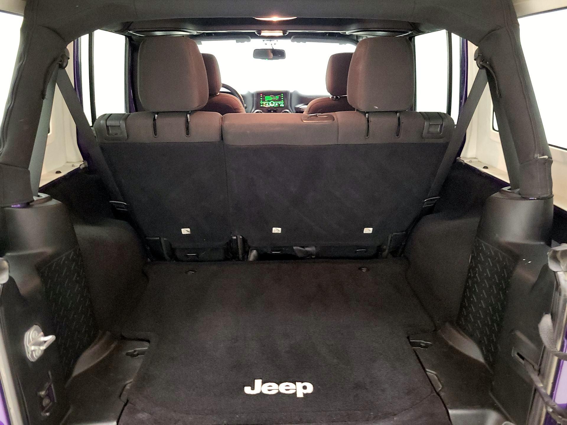 Thumbnail: 2017 Jeep Wrangler - 18