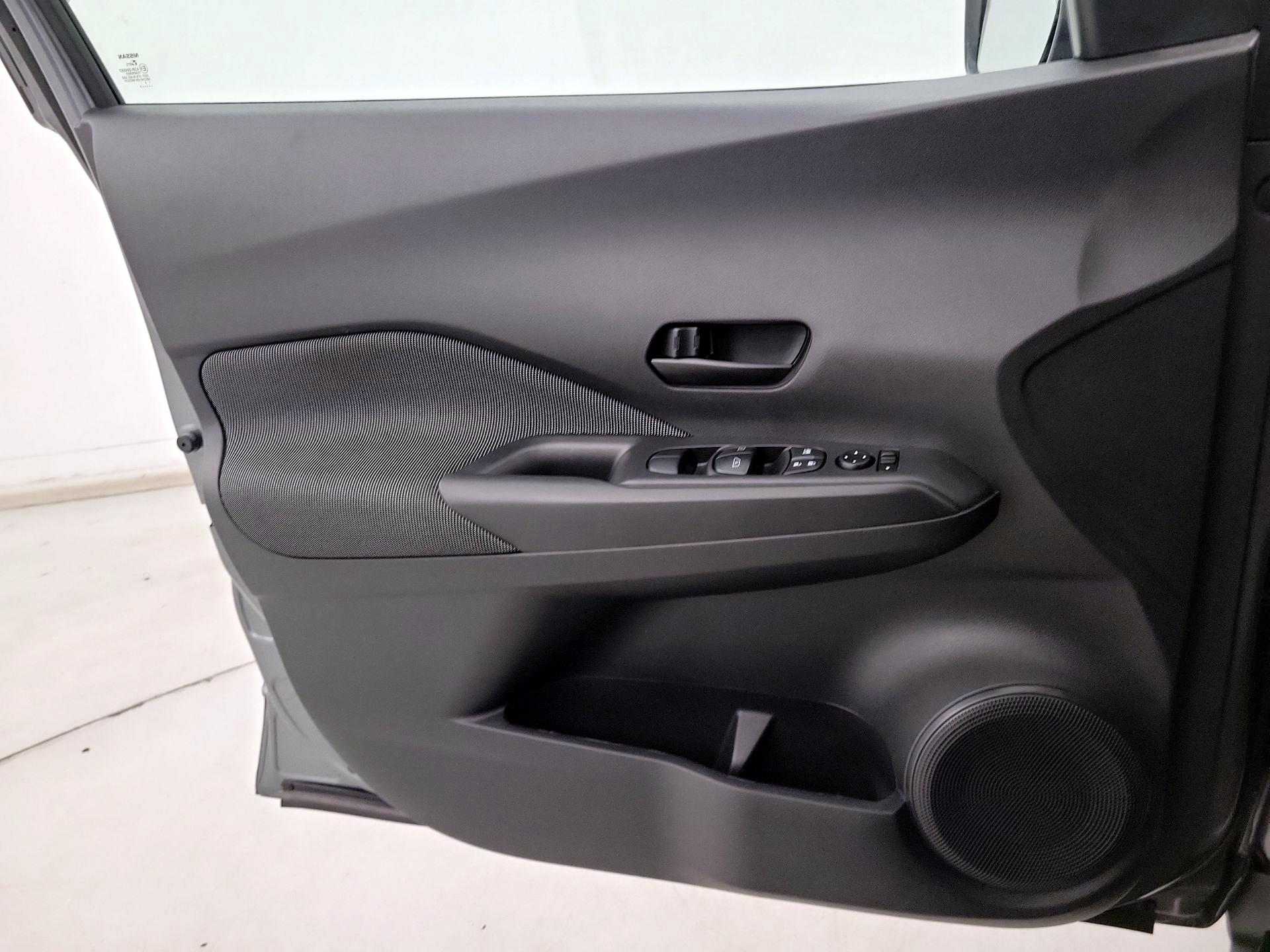 Thumbnail: 2019 Nissan Kicks - 12