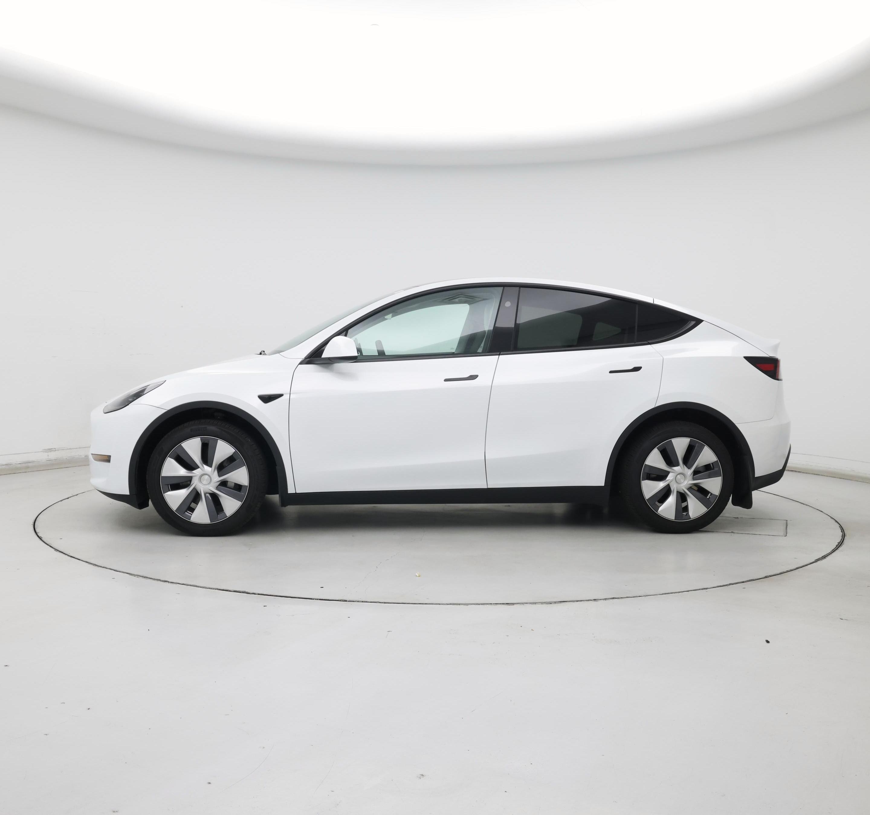 Thumbnail: 2024 Tesla Model Y - 3