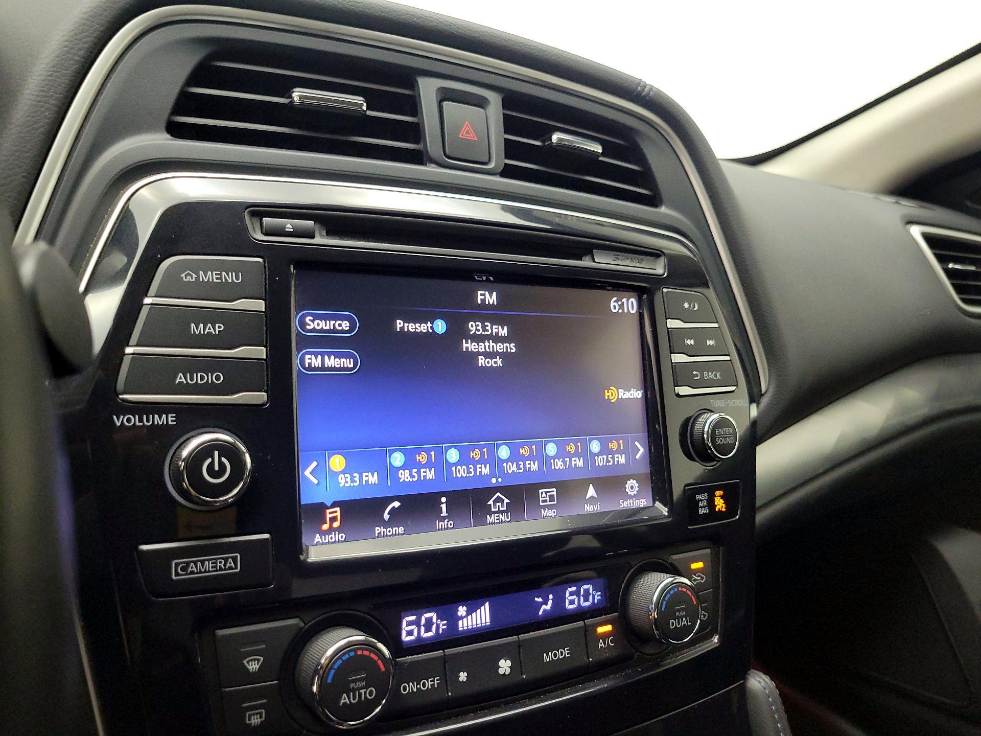 Thumbnail: 2016 Nissan Maxima - 16