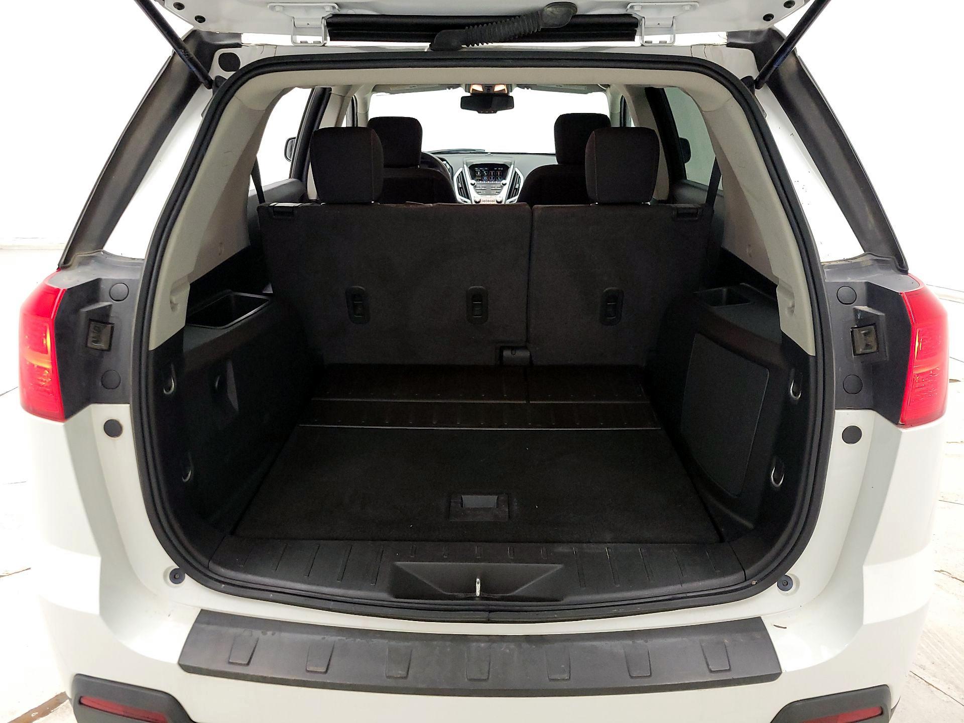 Thumbnail: 2015 GMC Terrain - 18