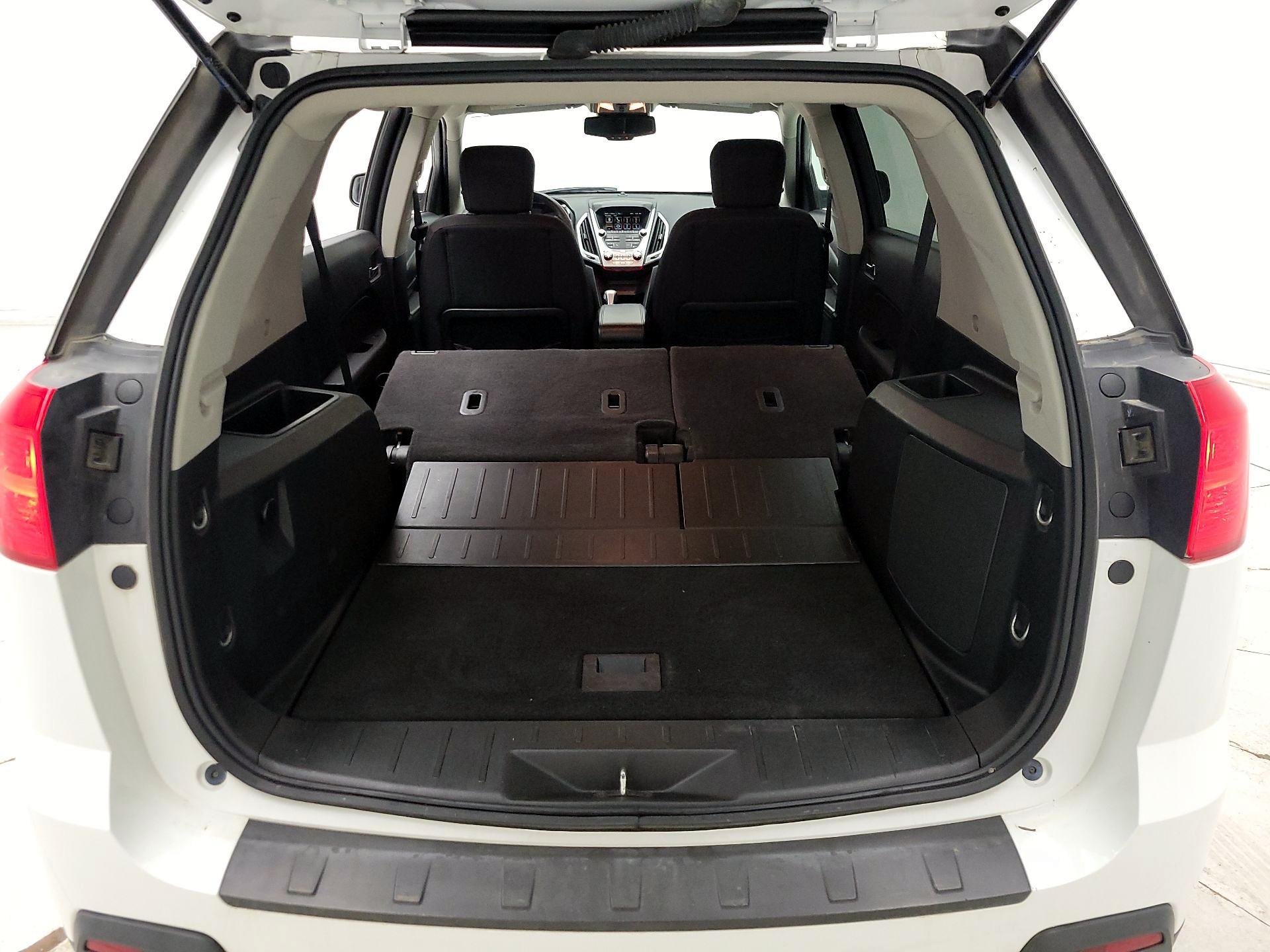 Thumbnail: 2015 GMC Terrain - 19