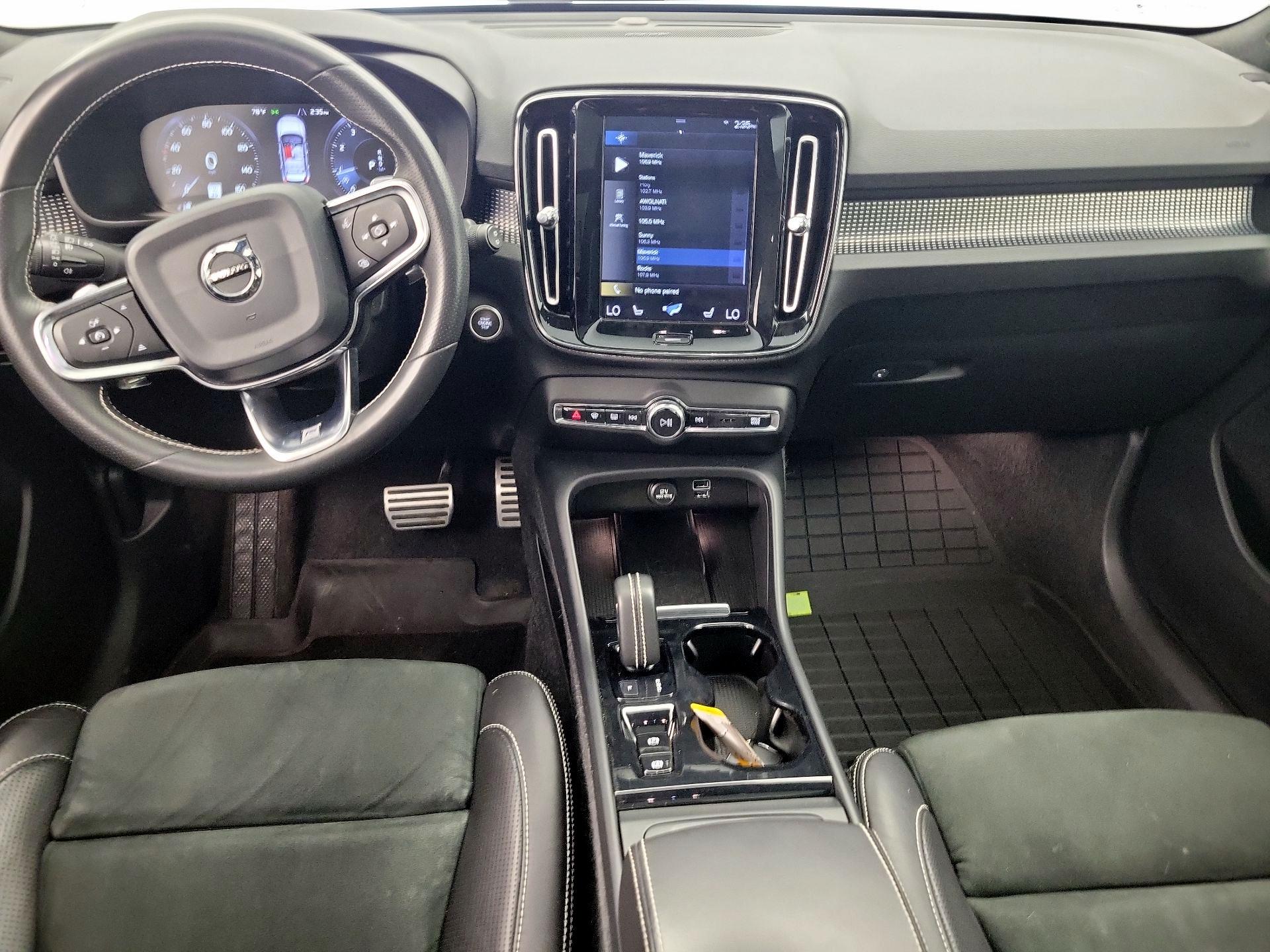 Thumbnail: 2019 Volvo XC40 - 9