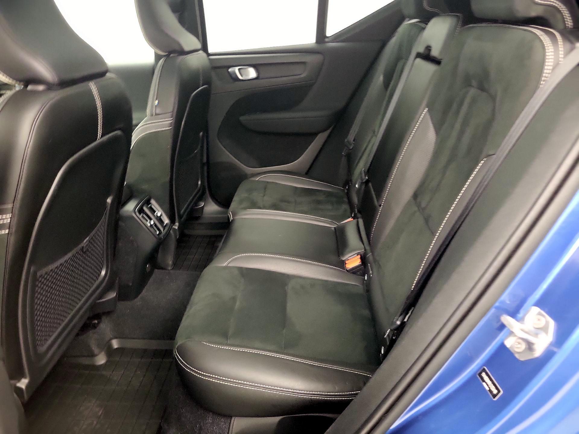 Thumbnail: 2019 Volvo XC40 - 19