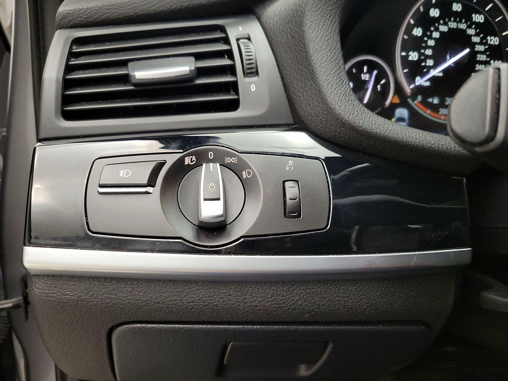 Thumbnail: 2017 BMW X3 - 13
