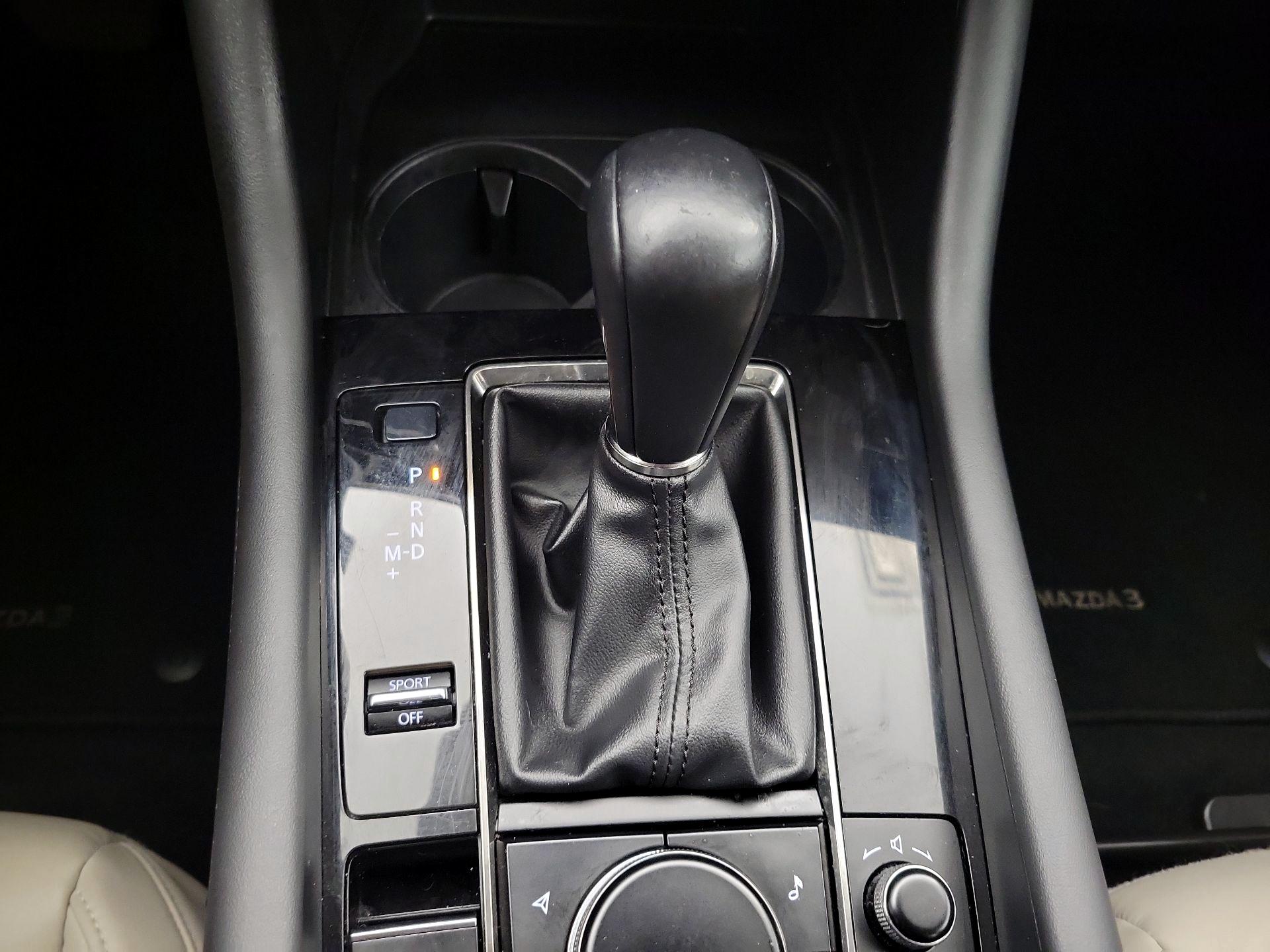 Thumbnail: 2021 Mazda Mazda3 - 16