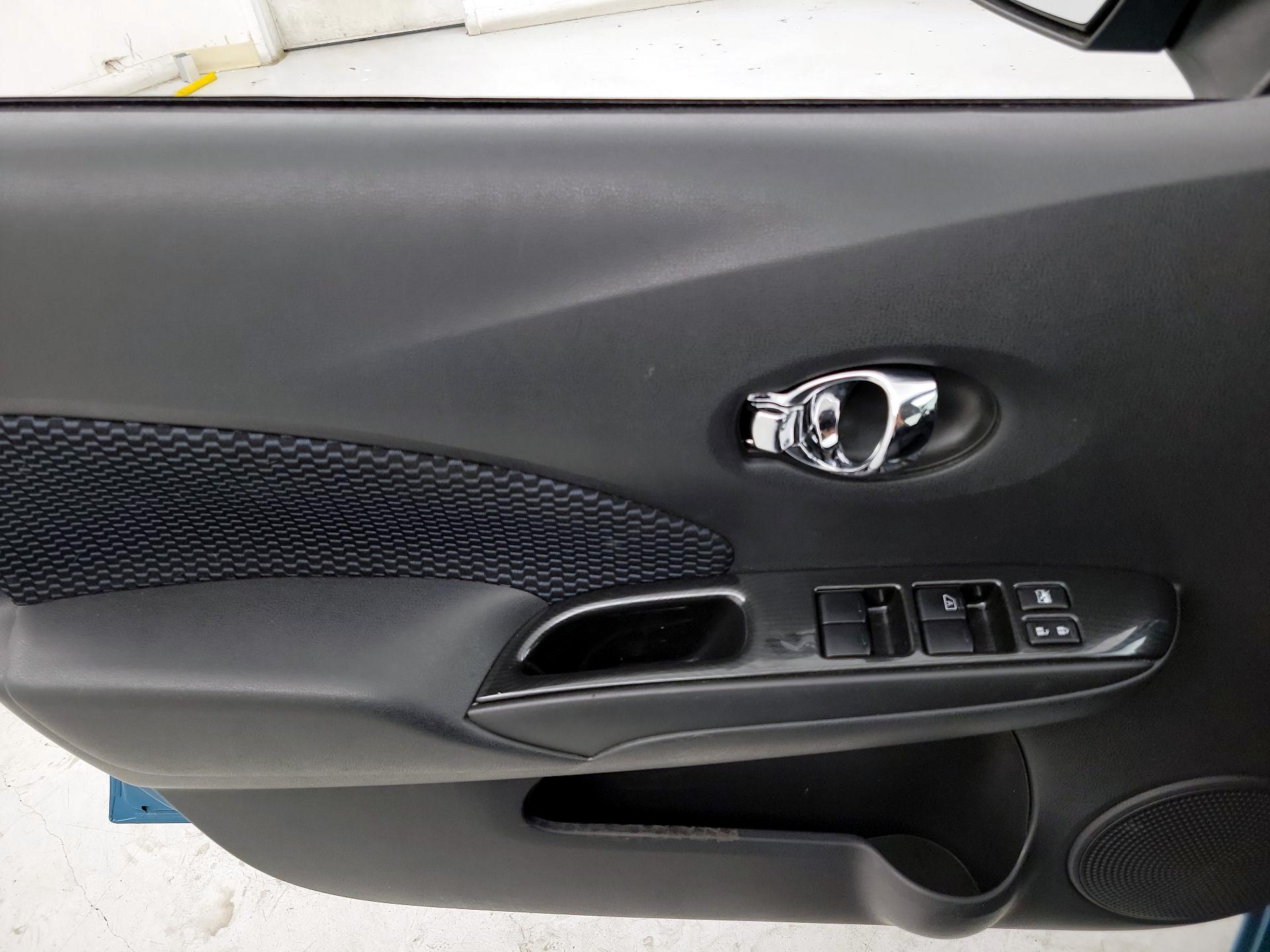 Thumbnail: 2014 Nissan Versa Note - 12