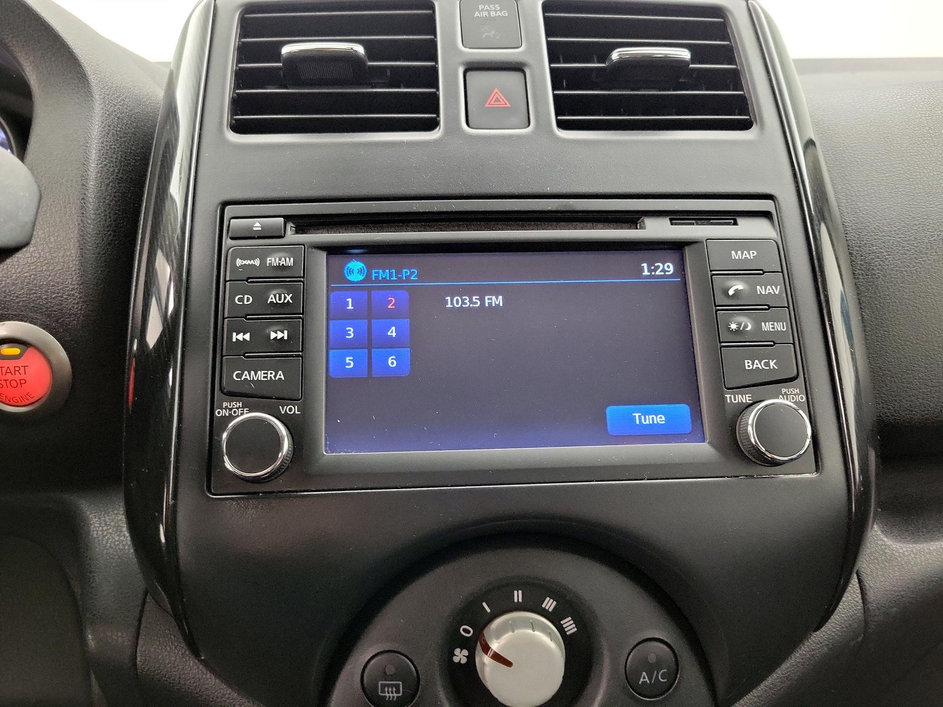 Thumbnail: 2014 Nissan Versa Note - 16