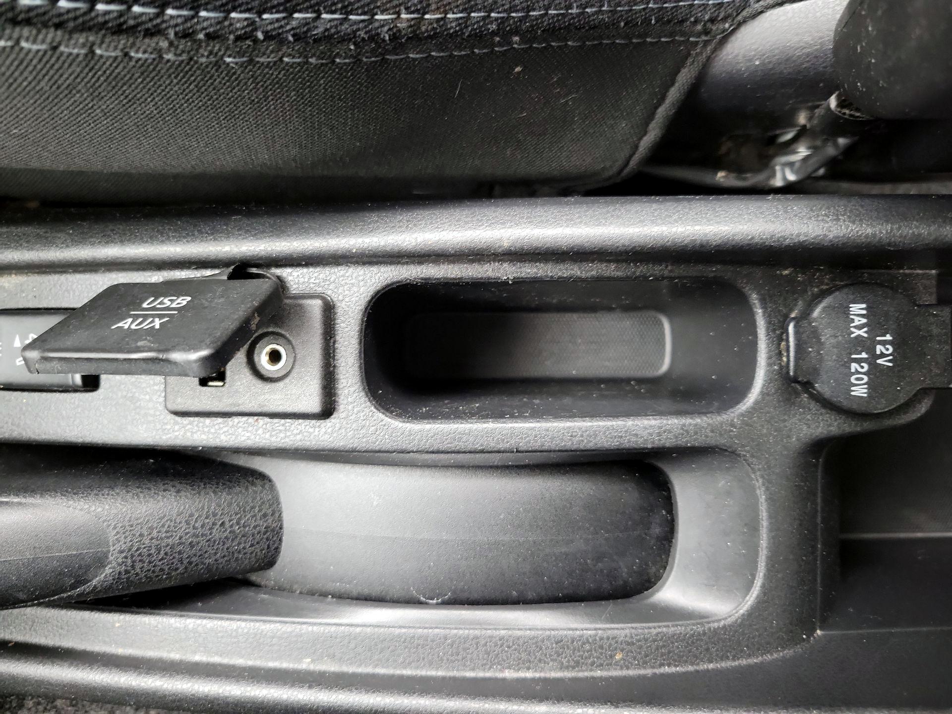 Thumbnail: 2014 Nissan Versa Note - 19