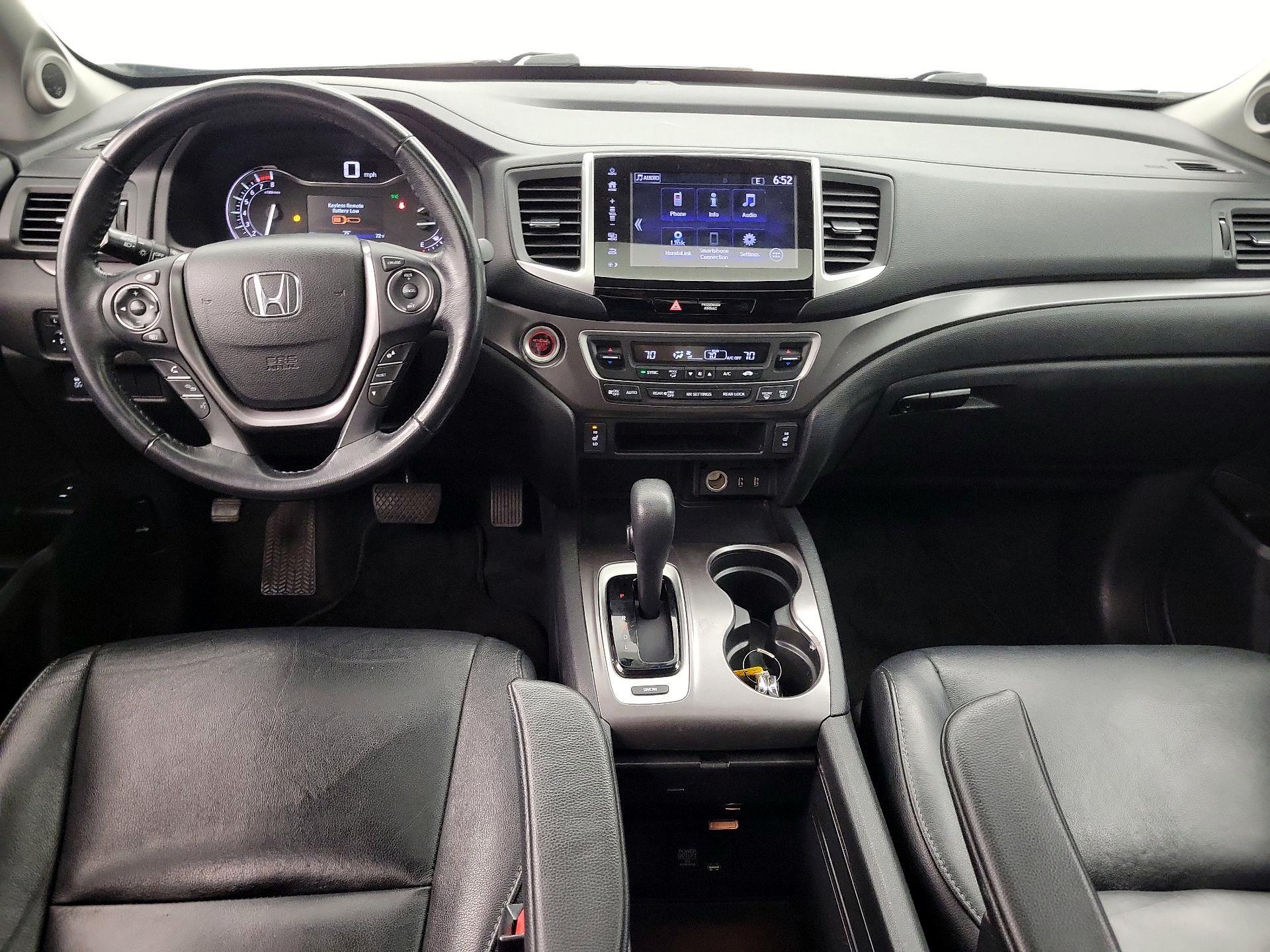 Thumbnail: 2017 Honda Pilot - 9