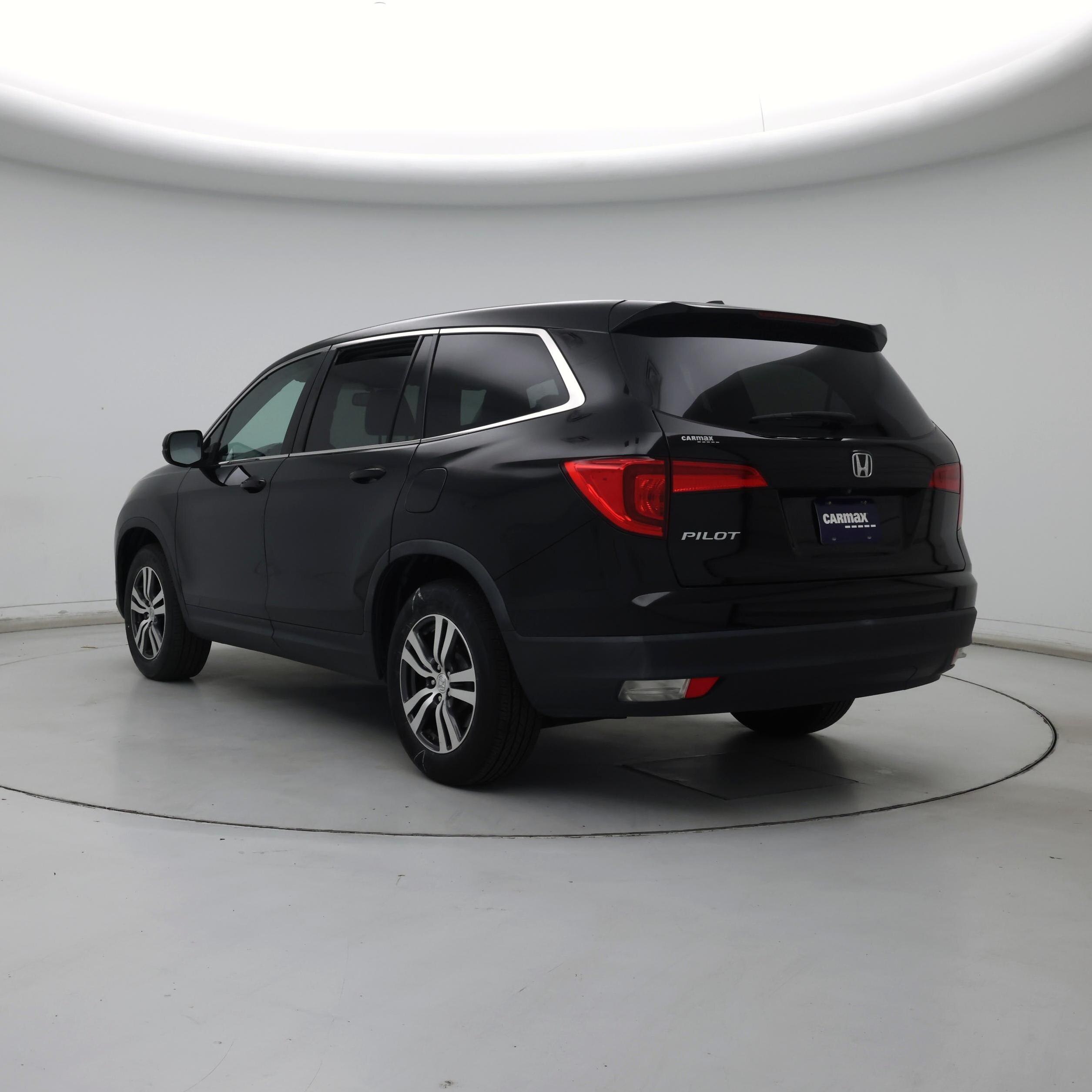Thumbnail: 2017 Honda Pilot - 2