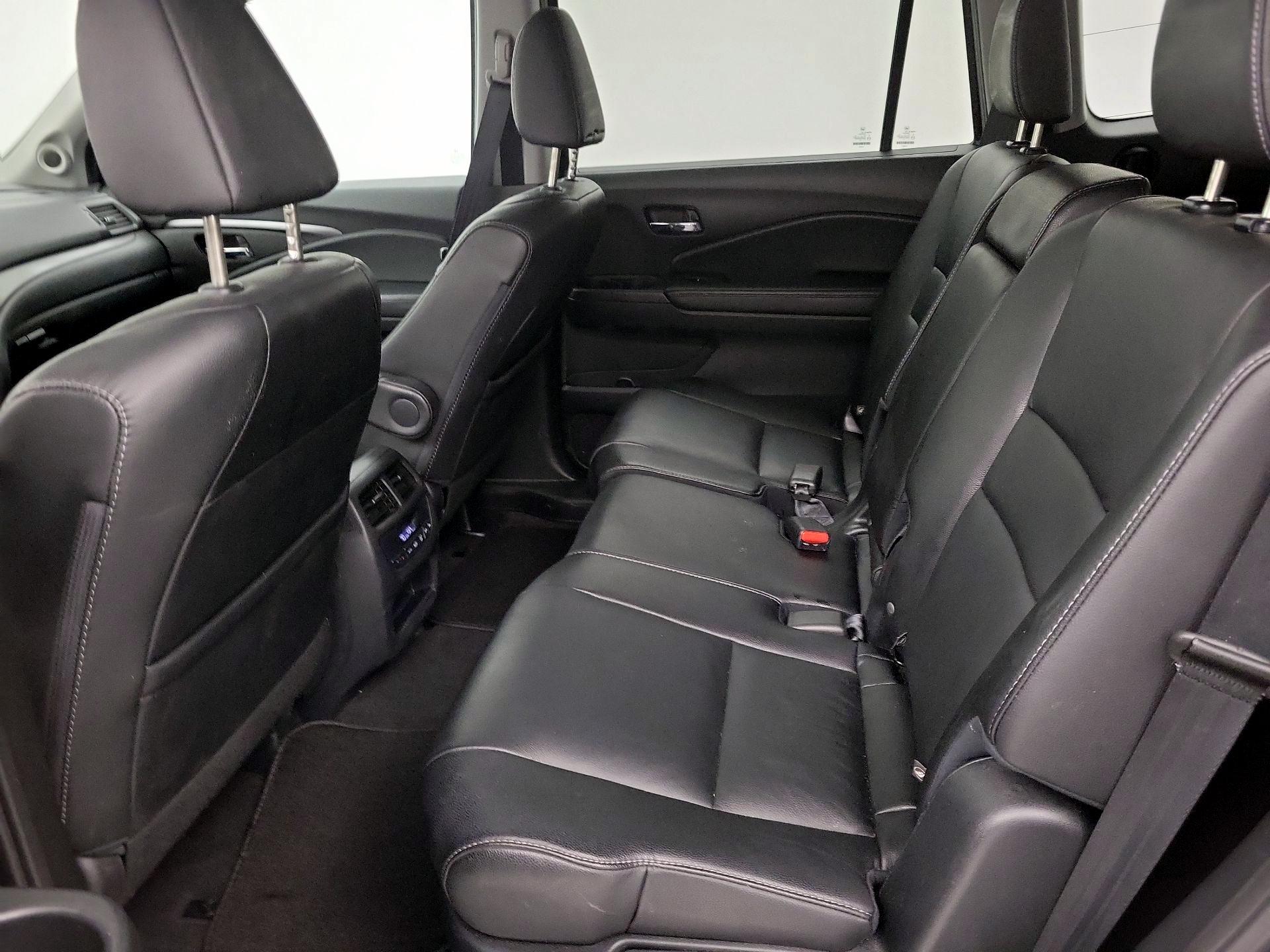 Thumbnail: 2017 Honda Pilot - 20