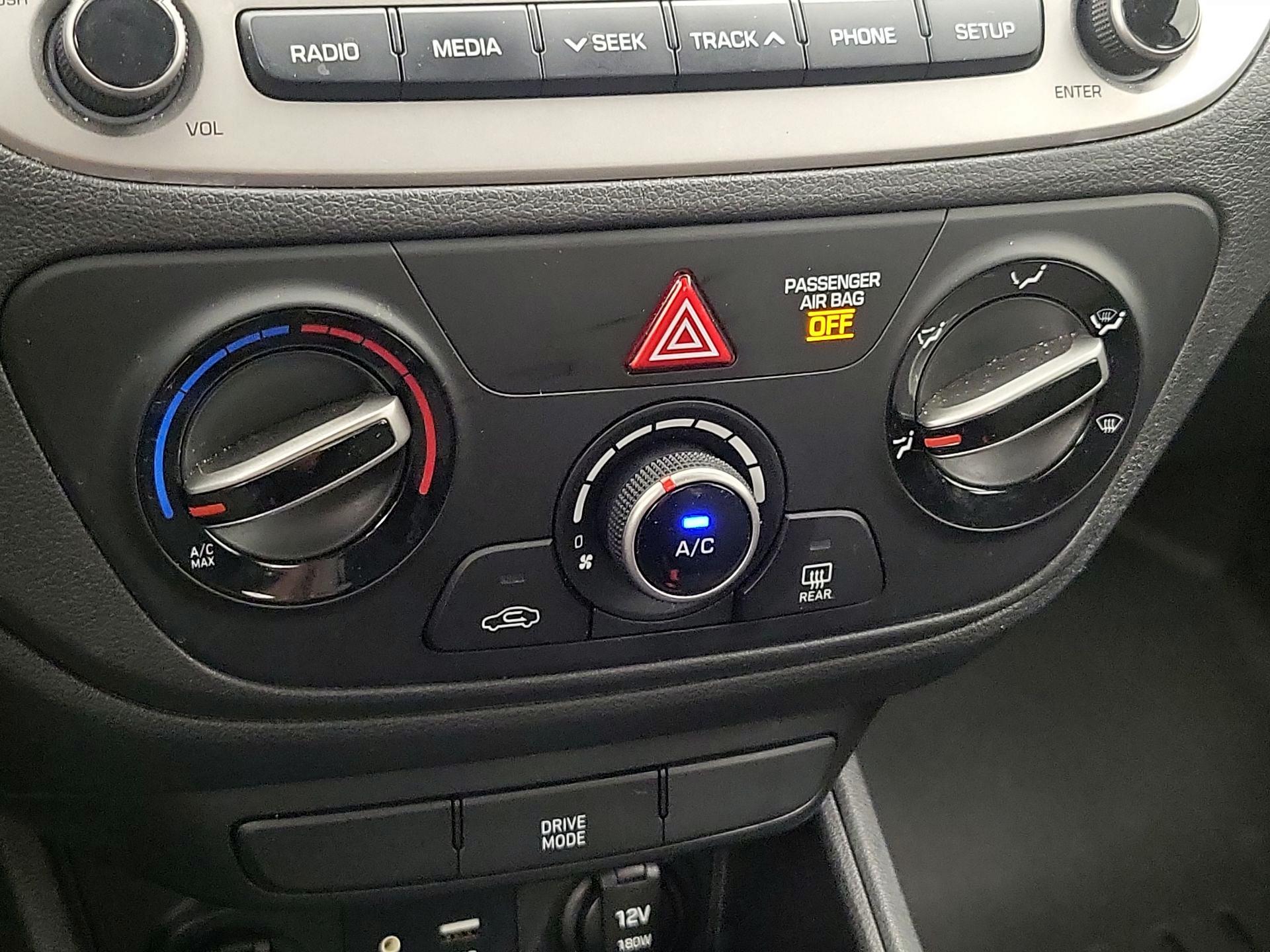 Thumbnail: 2019 Hyundai Accent - 16