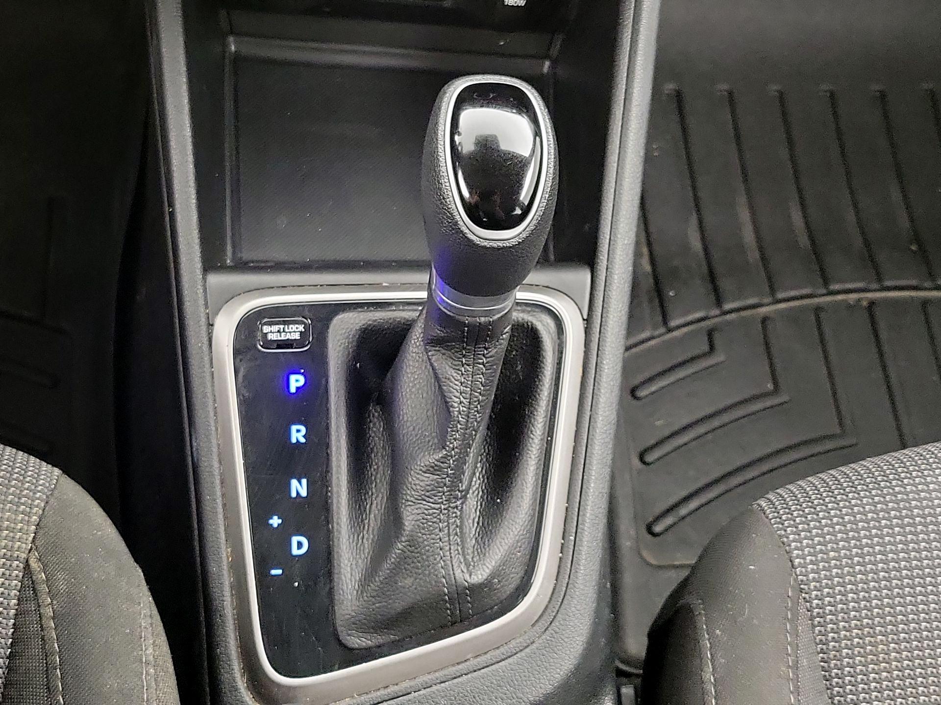 Thumbnail: 2019 Hyundai Accent - 17