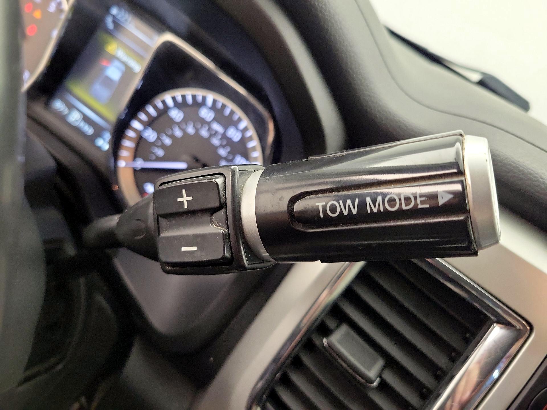 Thumbnail: 2017 Nissan Titan - 18