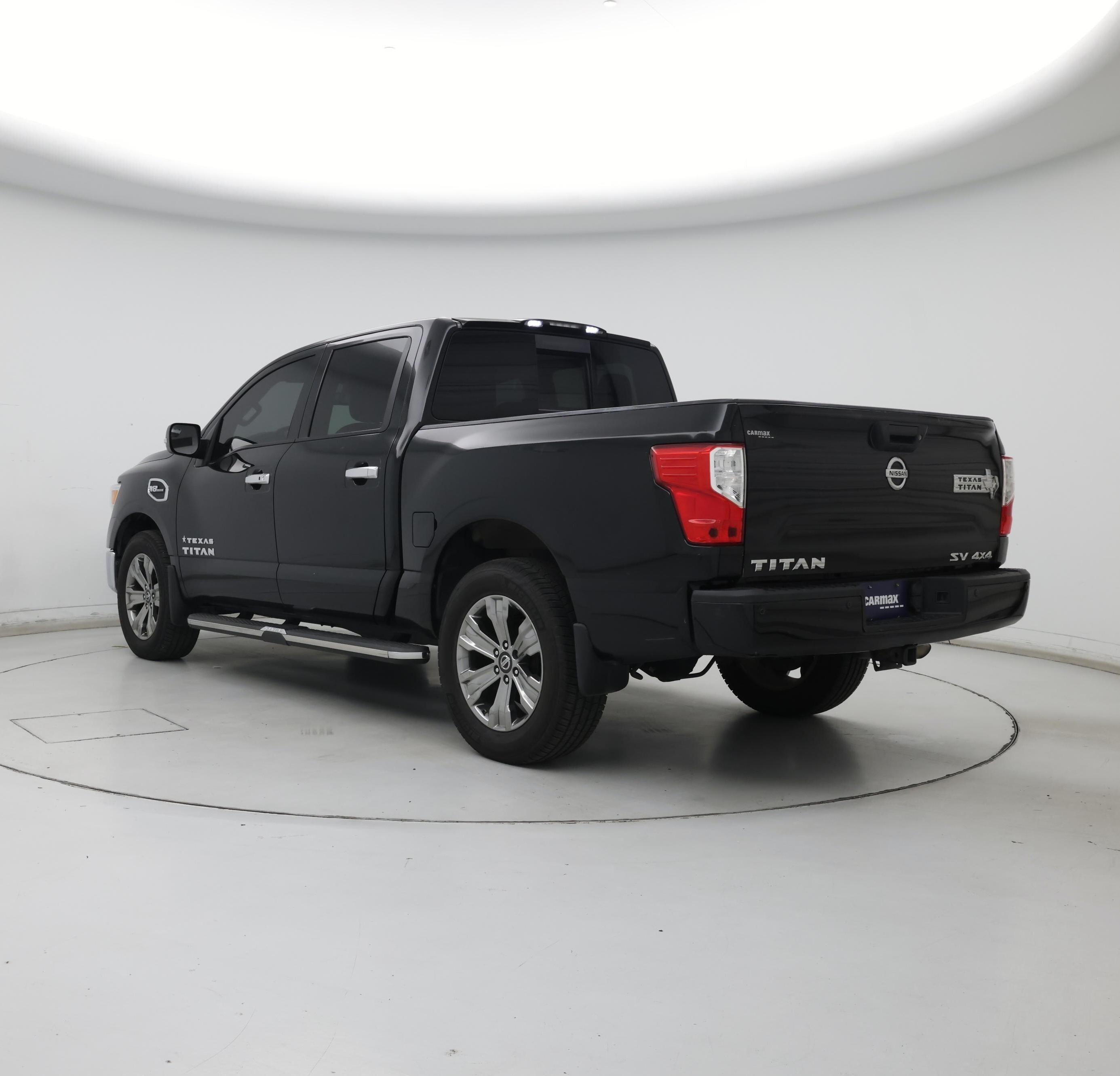 Thumbnail: 2017 Nissan Titan - 2